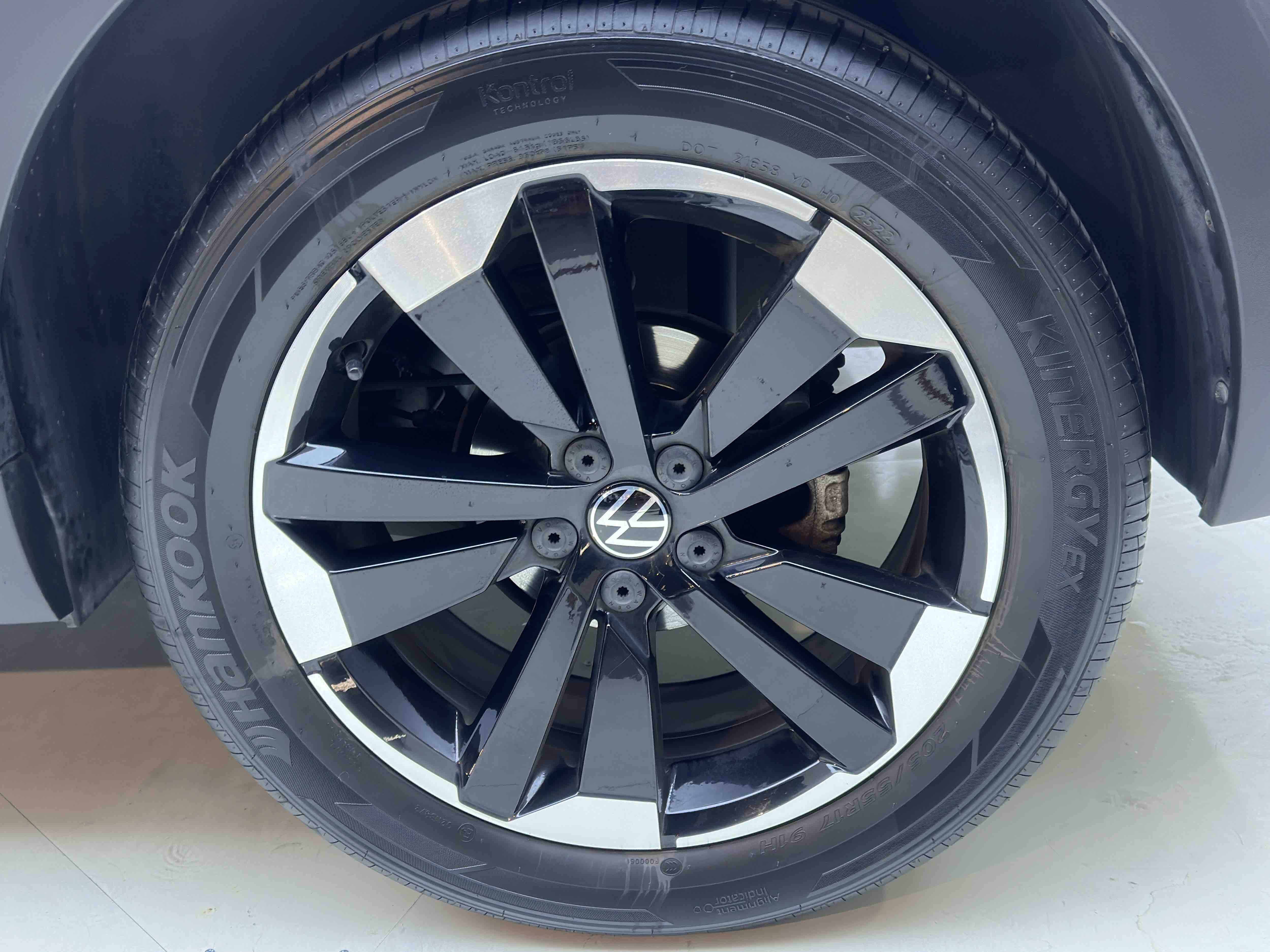 Volkswagen Tacqua 2023 car image #22