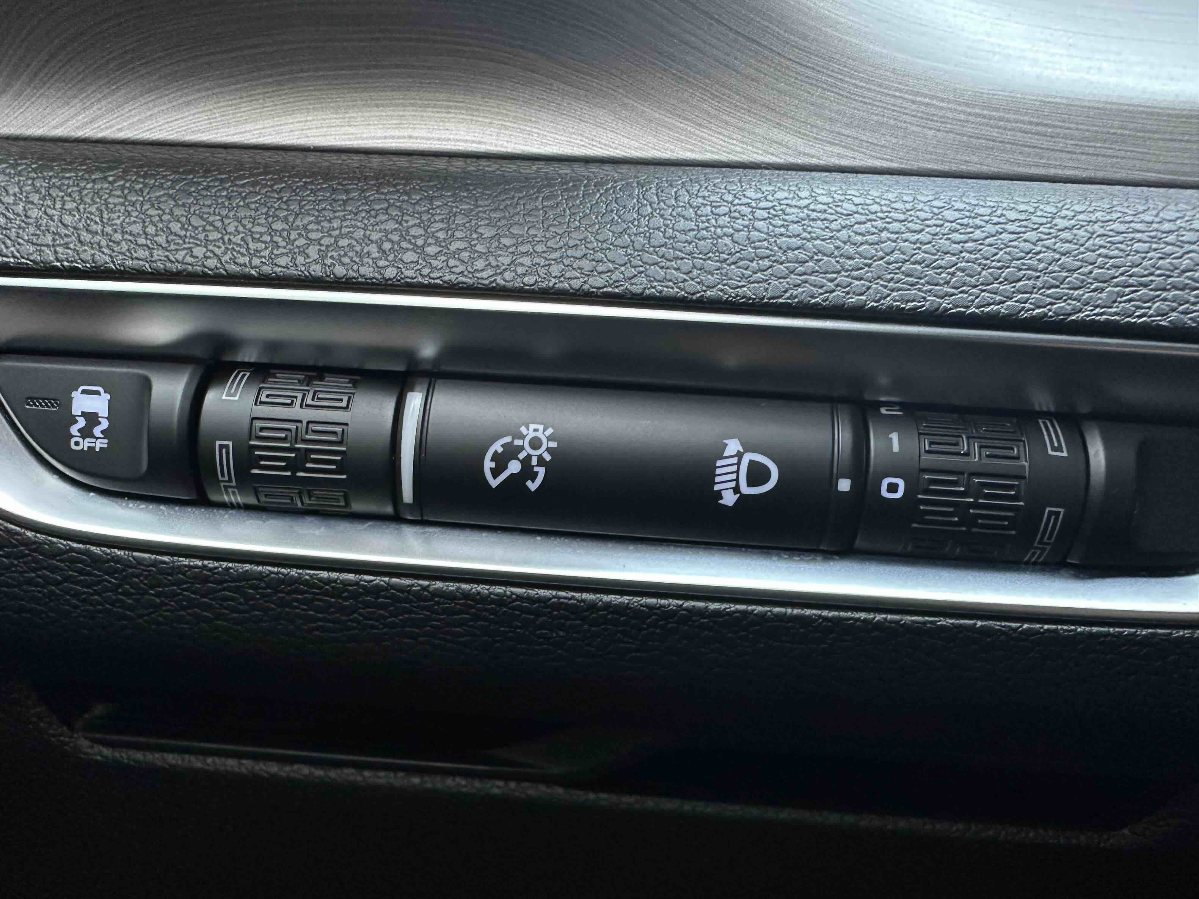 GEELY Coolray 2021 #22 GEELY Coolray 2021 car image #22