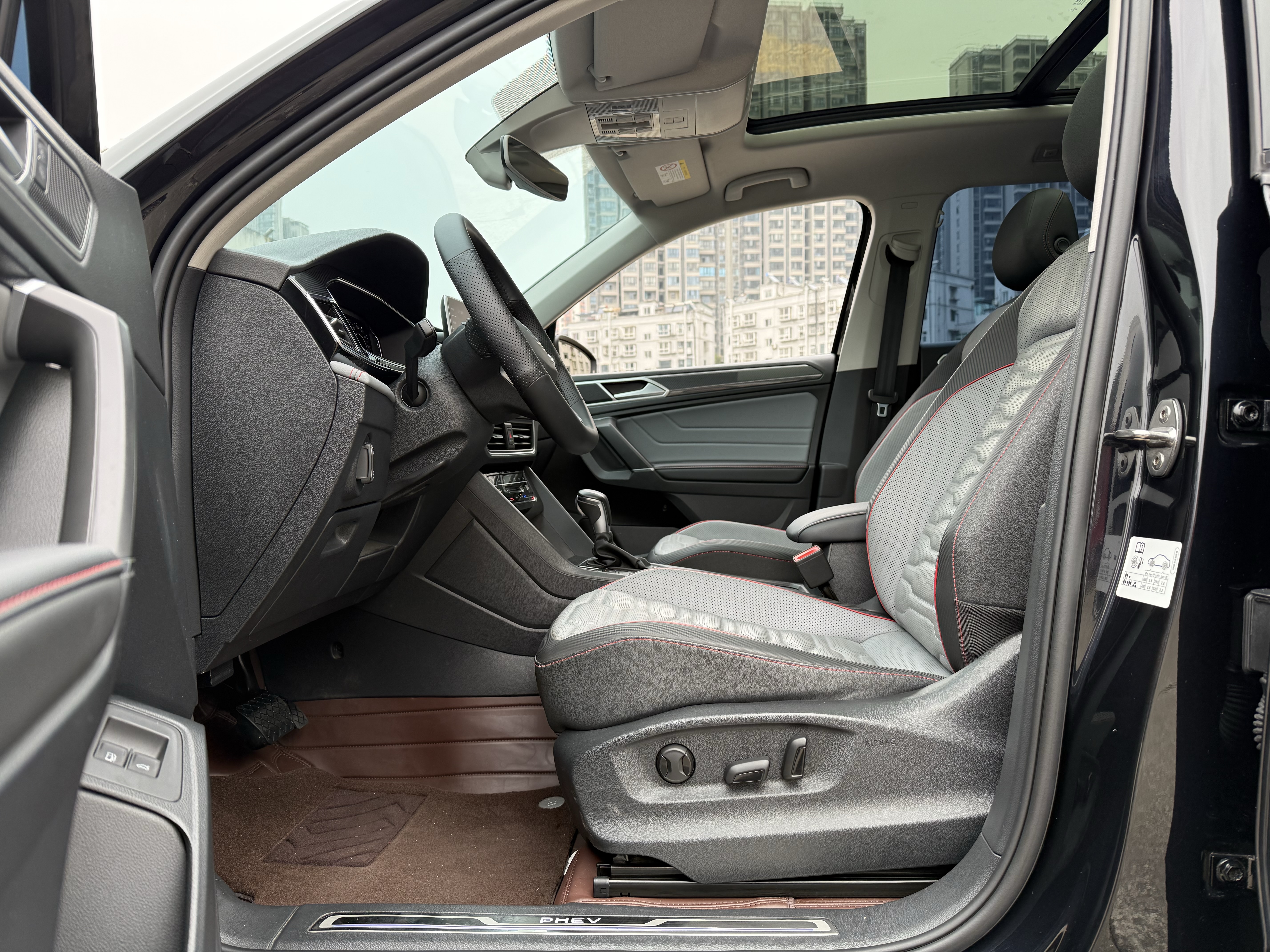 Volkswagen Tiguan L New Energy 2022 изображение автомобиля #22