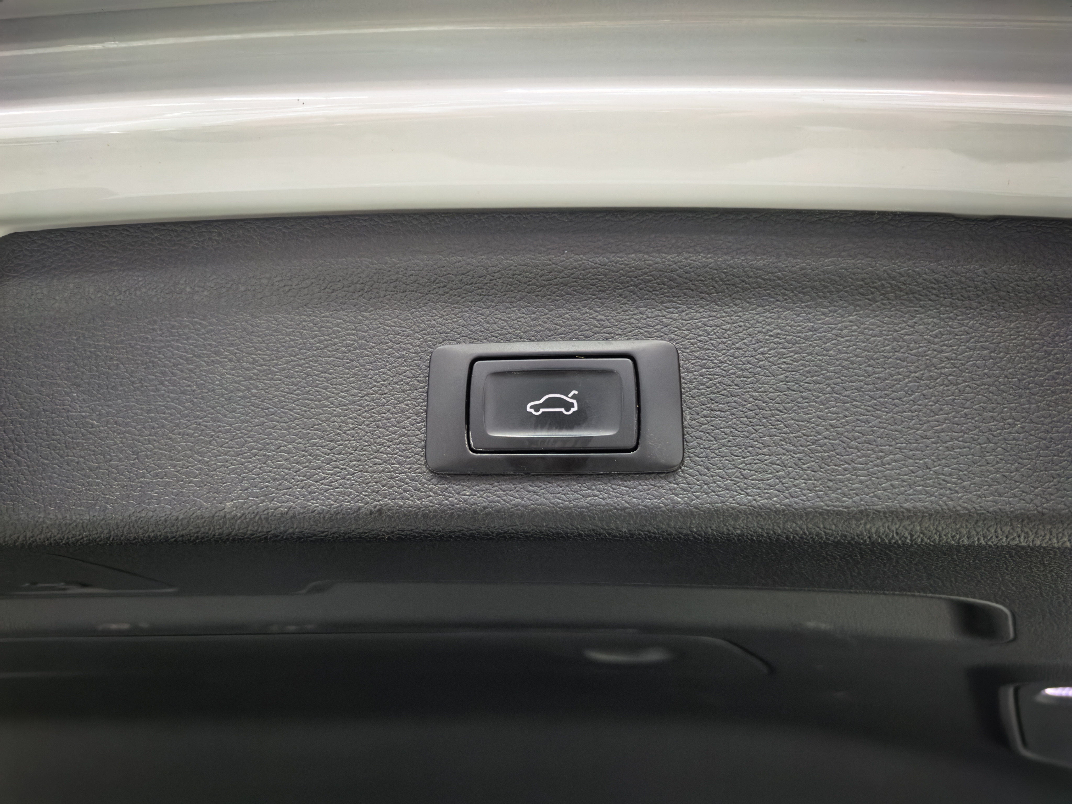 Audi Q3 2023 car image #22