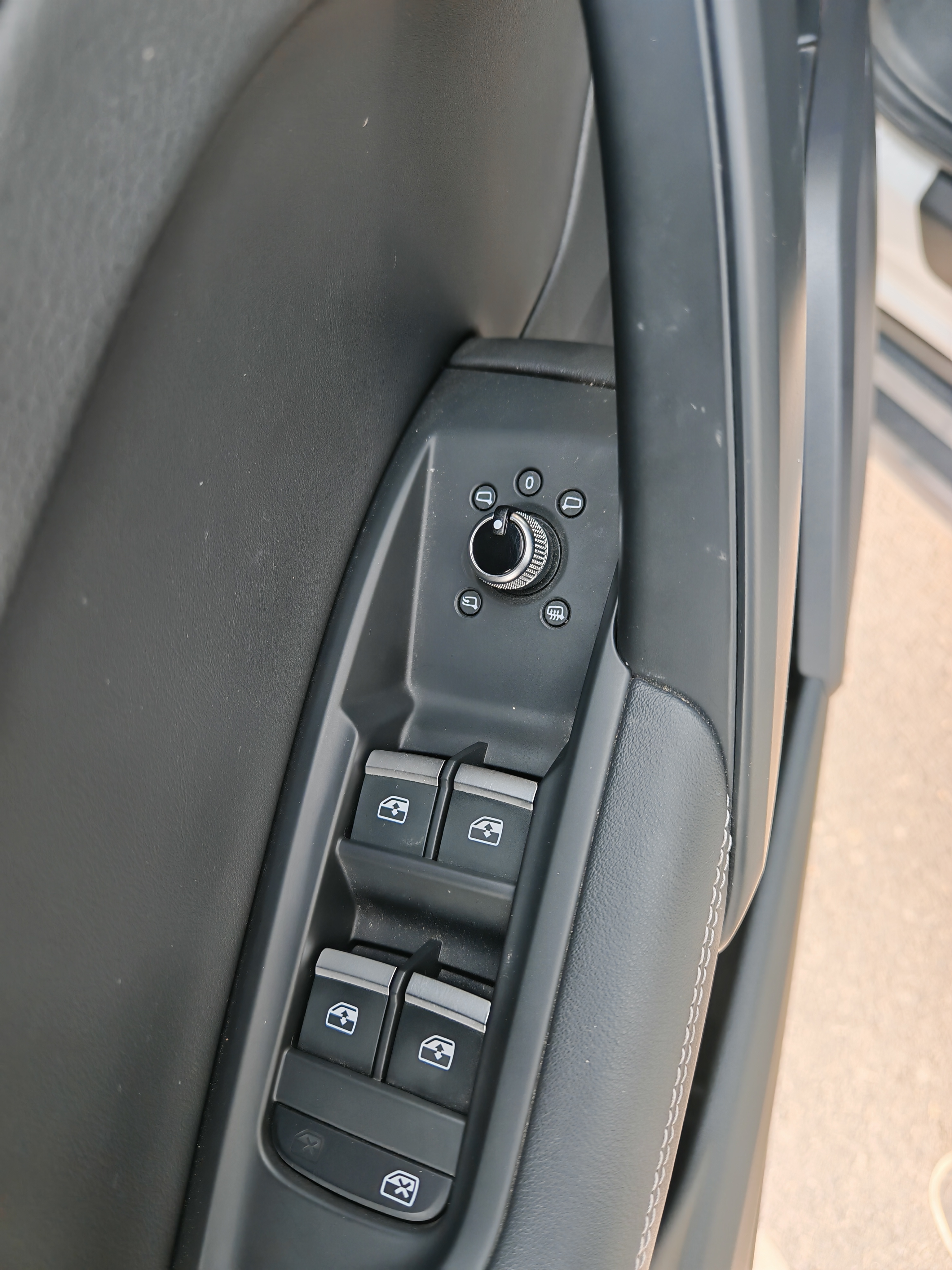 Audi Q5L 2022 car image #22