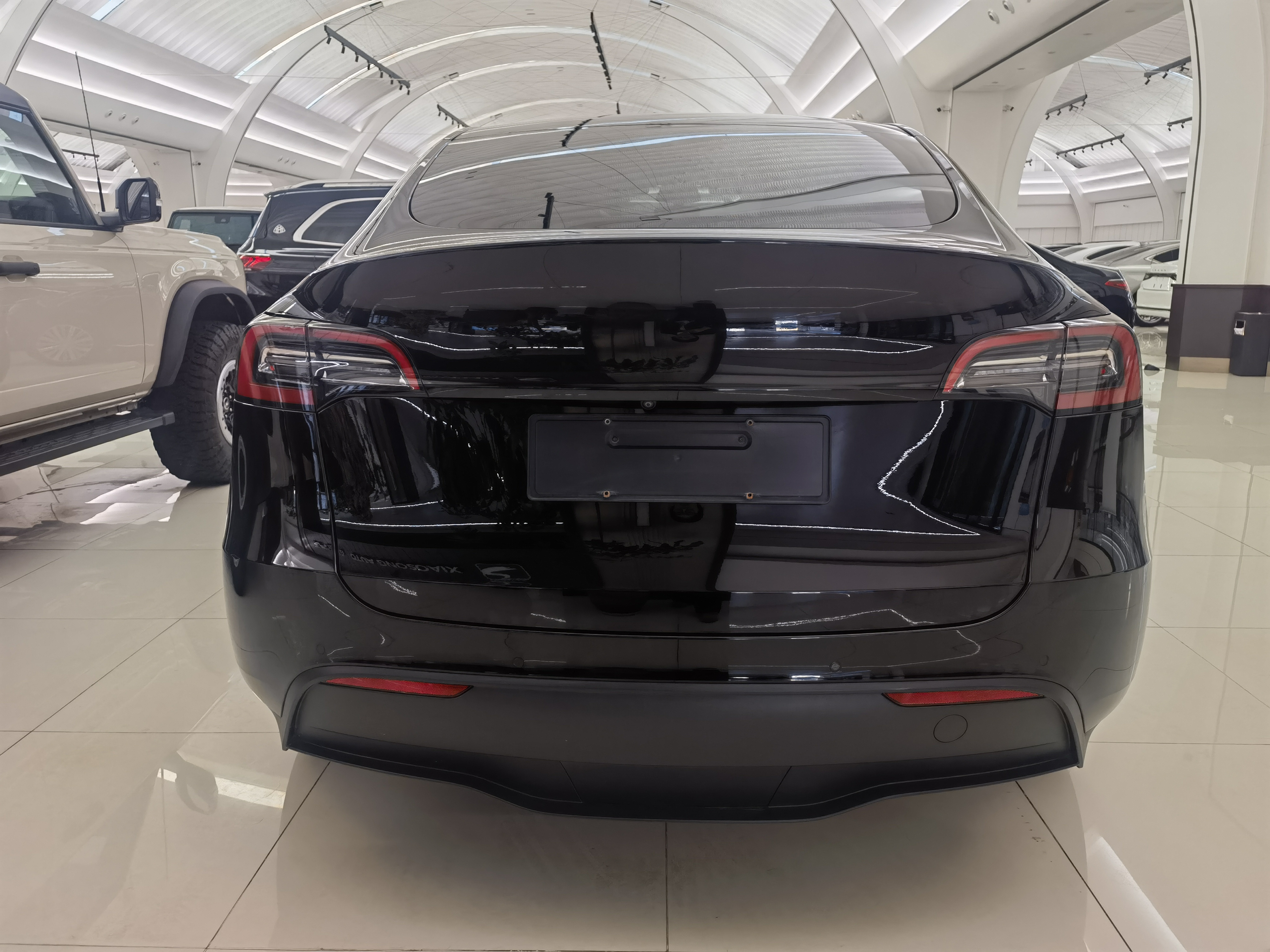 Tesla Model Y 2022 car image #22