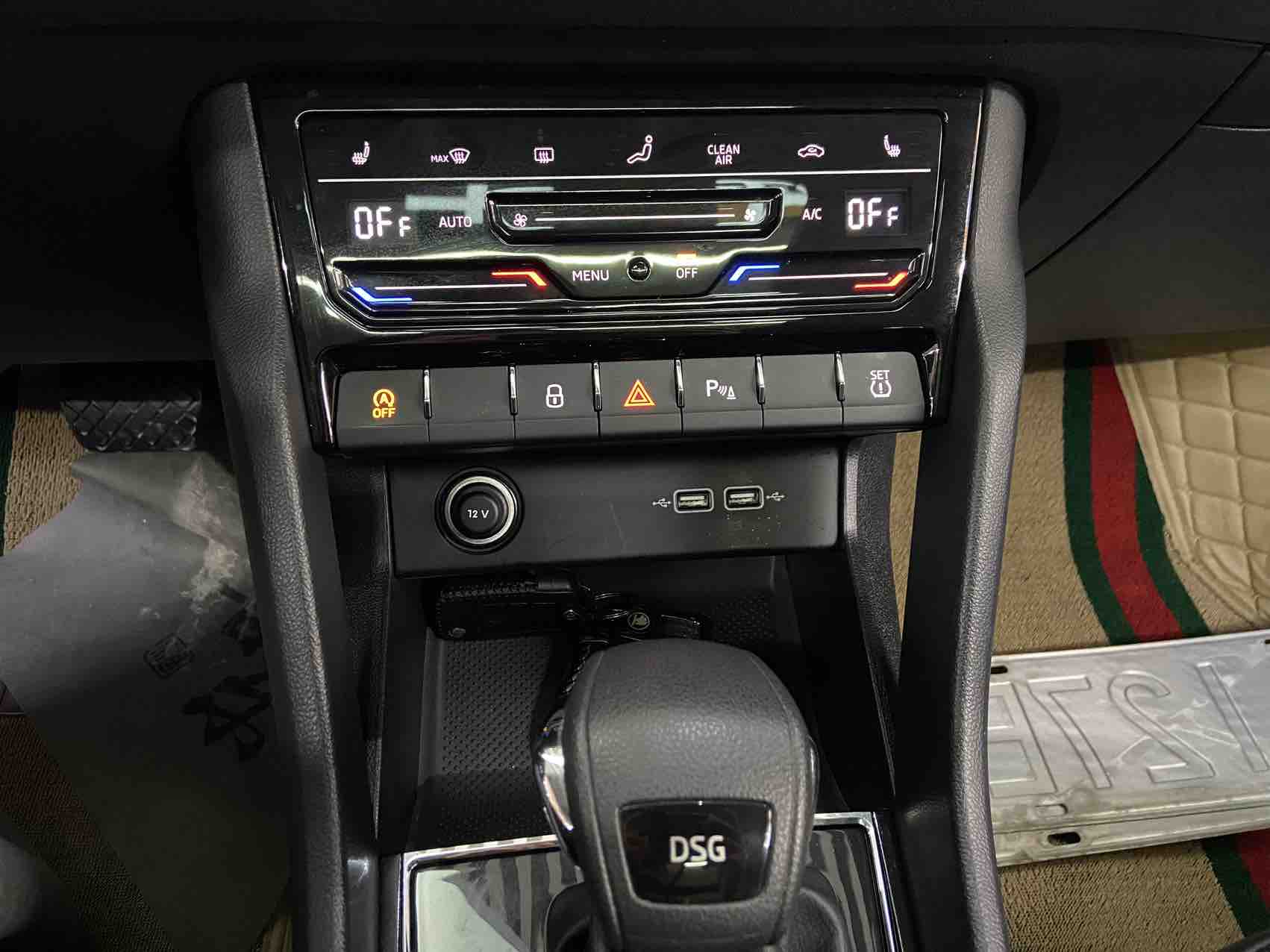 Skoda Karoq 2022 car image #22