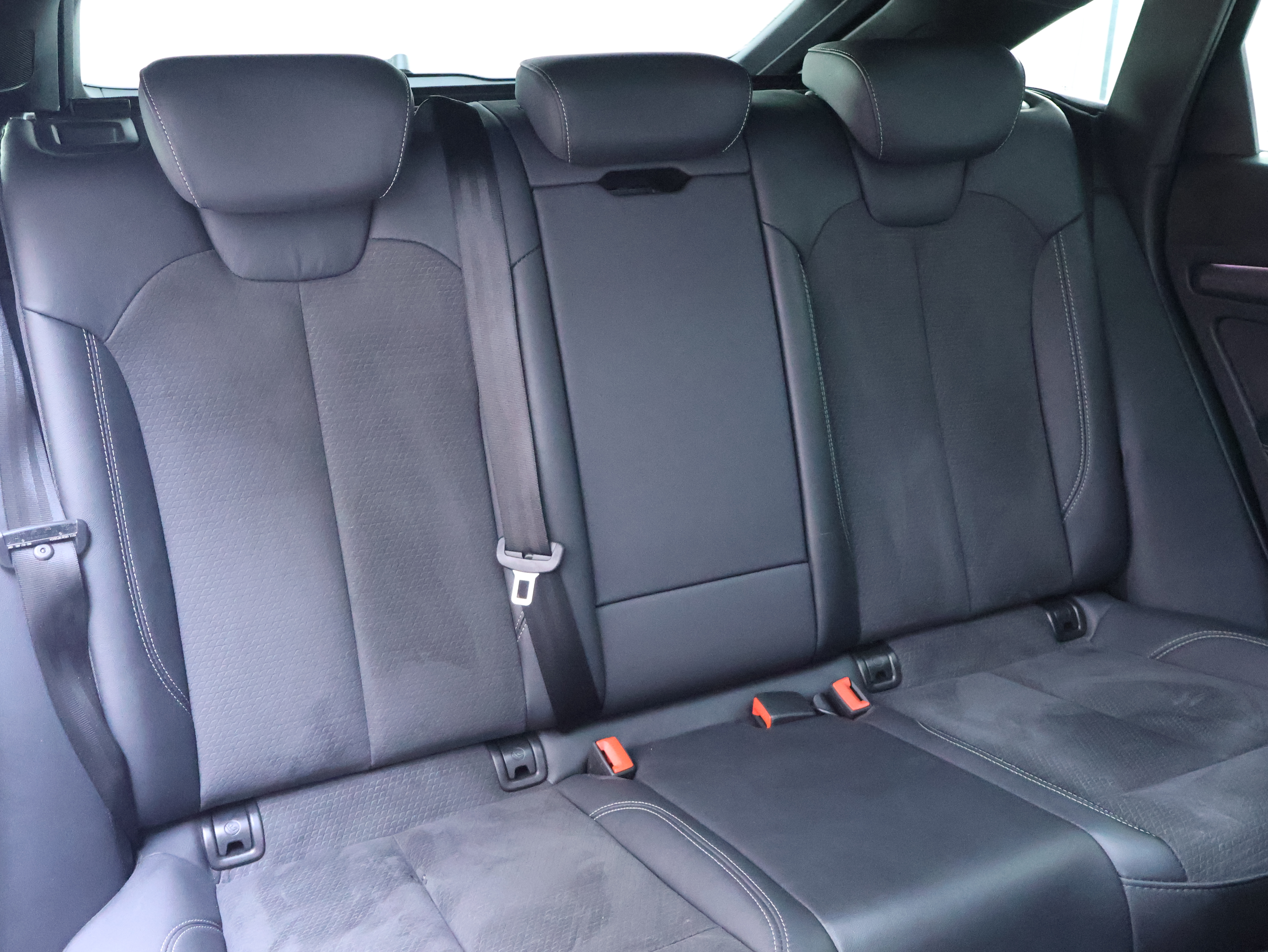 Audi Q5L Sportback 2023 immagine di auto #22