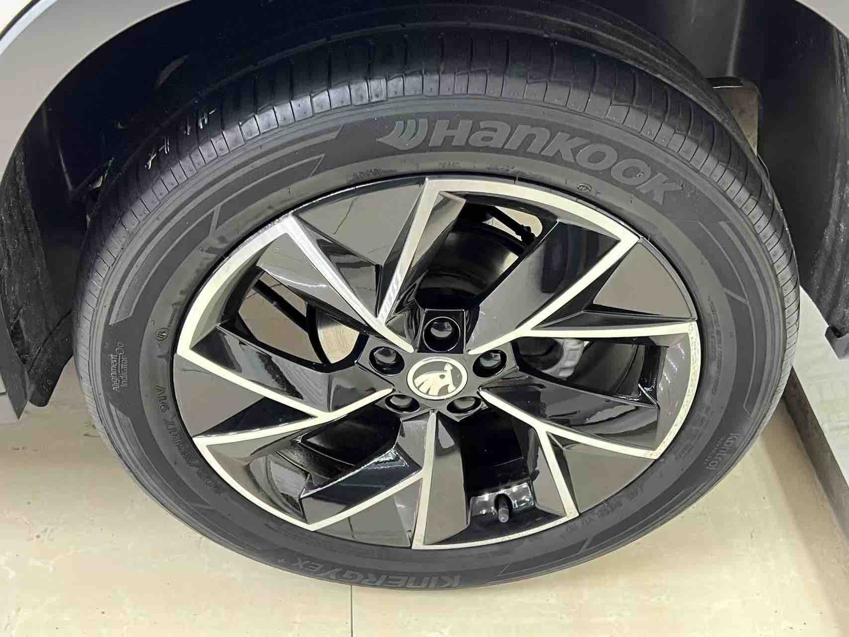 Skoda Kamiq 2023 imagem de carro #22