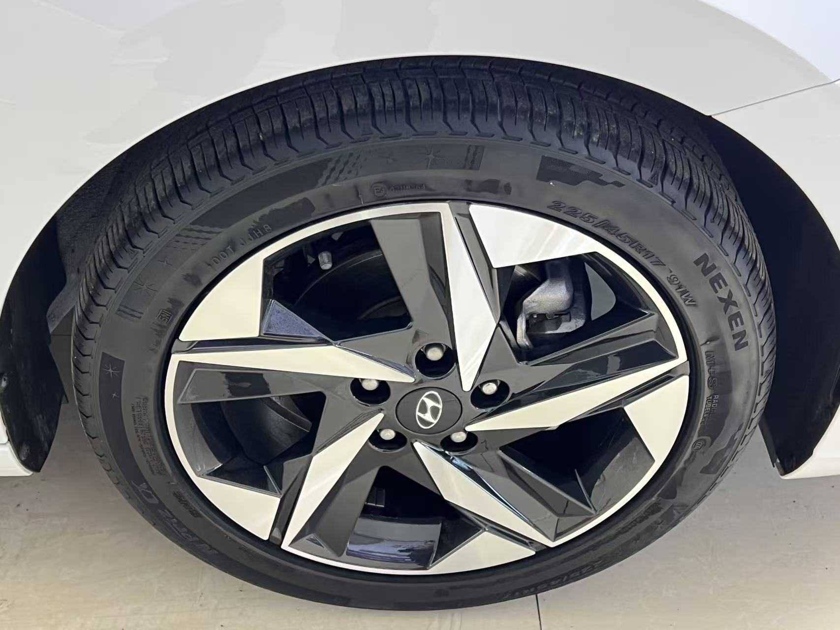 Hyundai Elantra 2022 car image #22