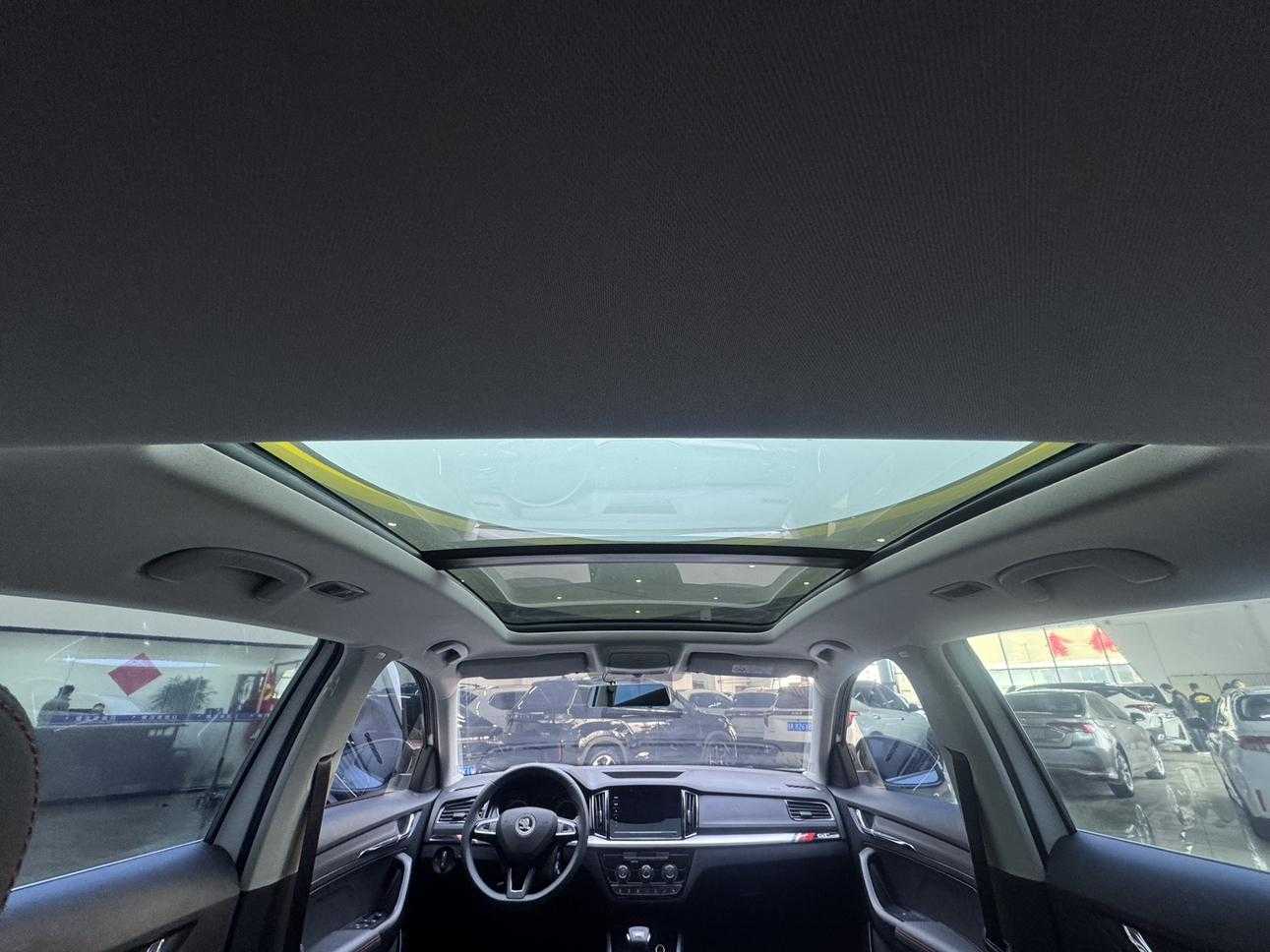 Skoda Kamiq 2022 imagen de coche #22