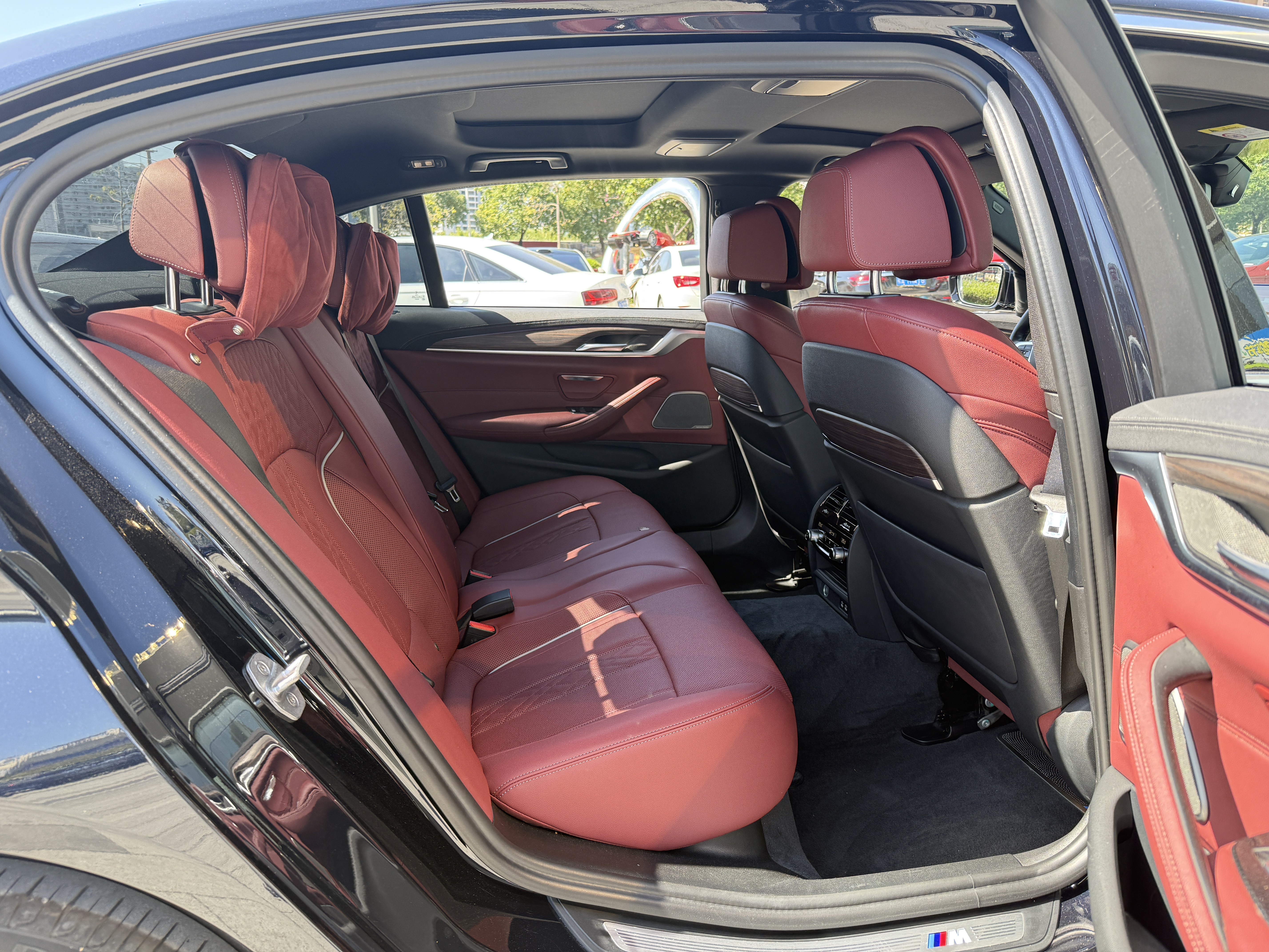 BMW 5 Series 2022 #22 BMW 5 Series 2022 car image #22
