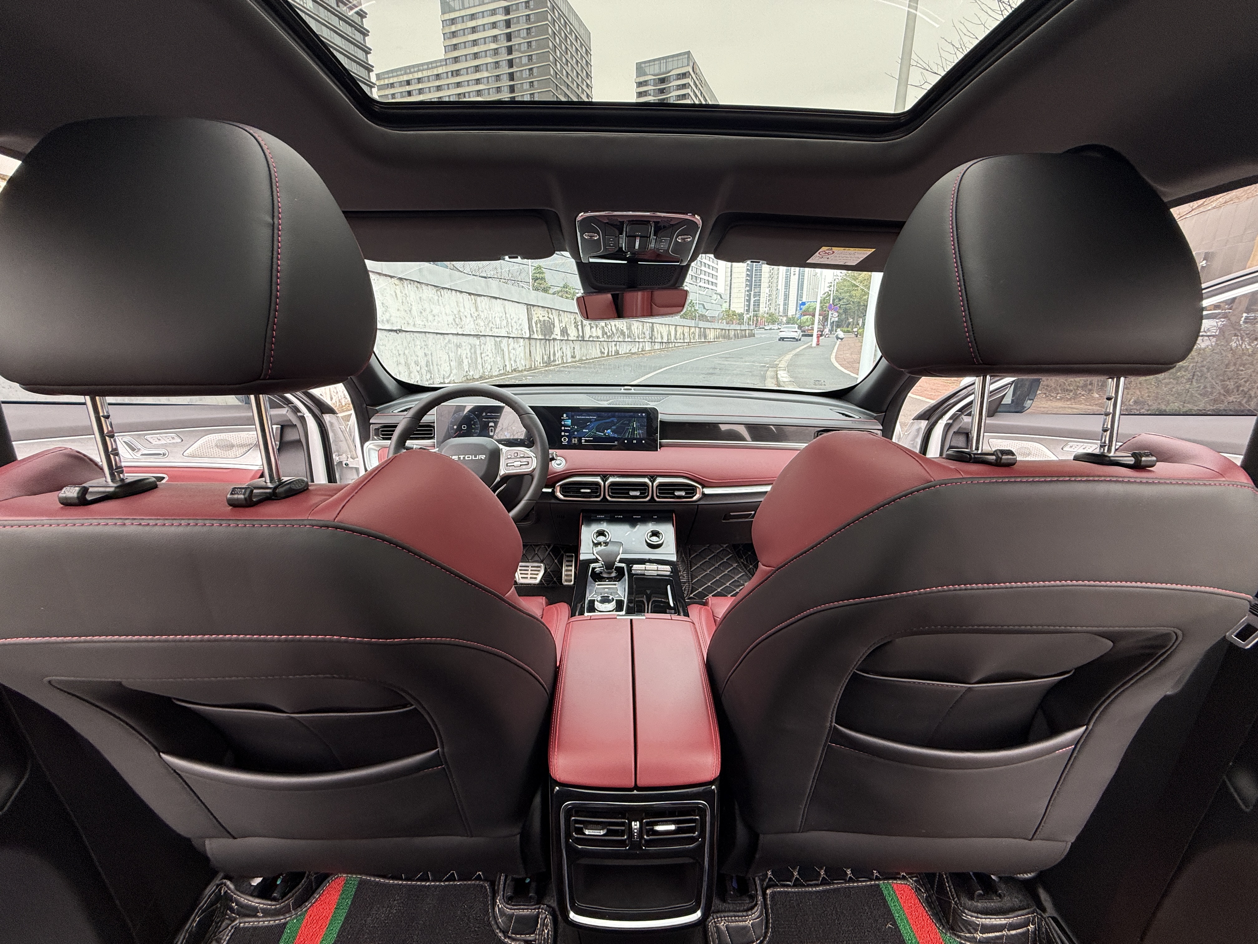 Jetour X70 PLUS 2023 car image #22