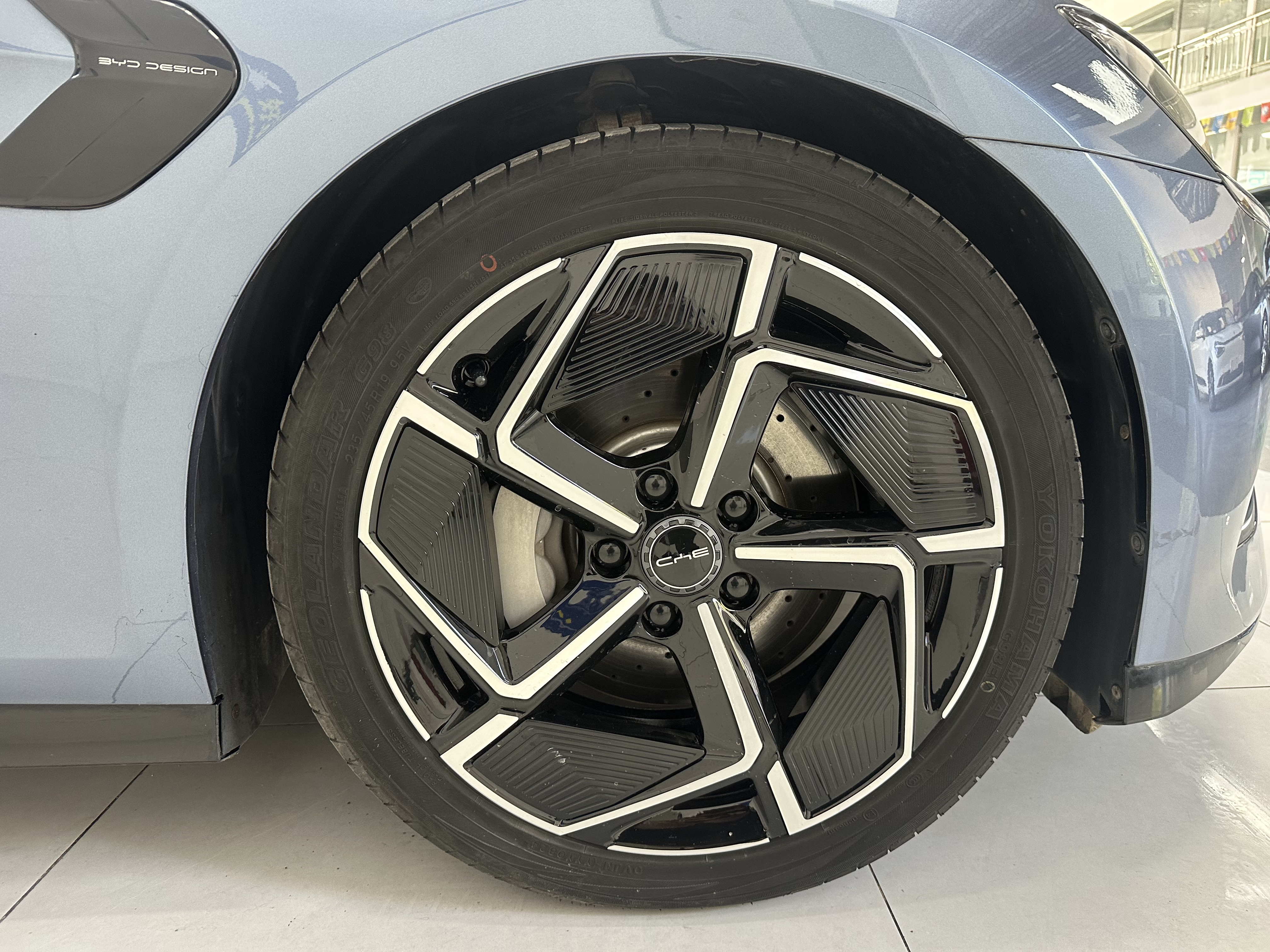 BYD Seal 2022 car image #22