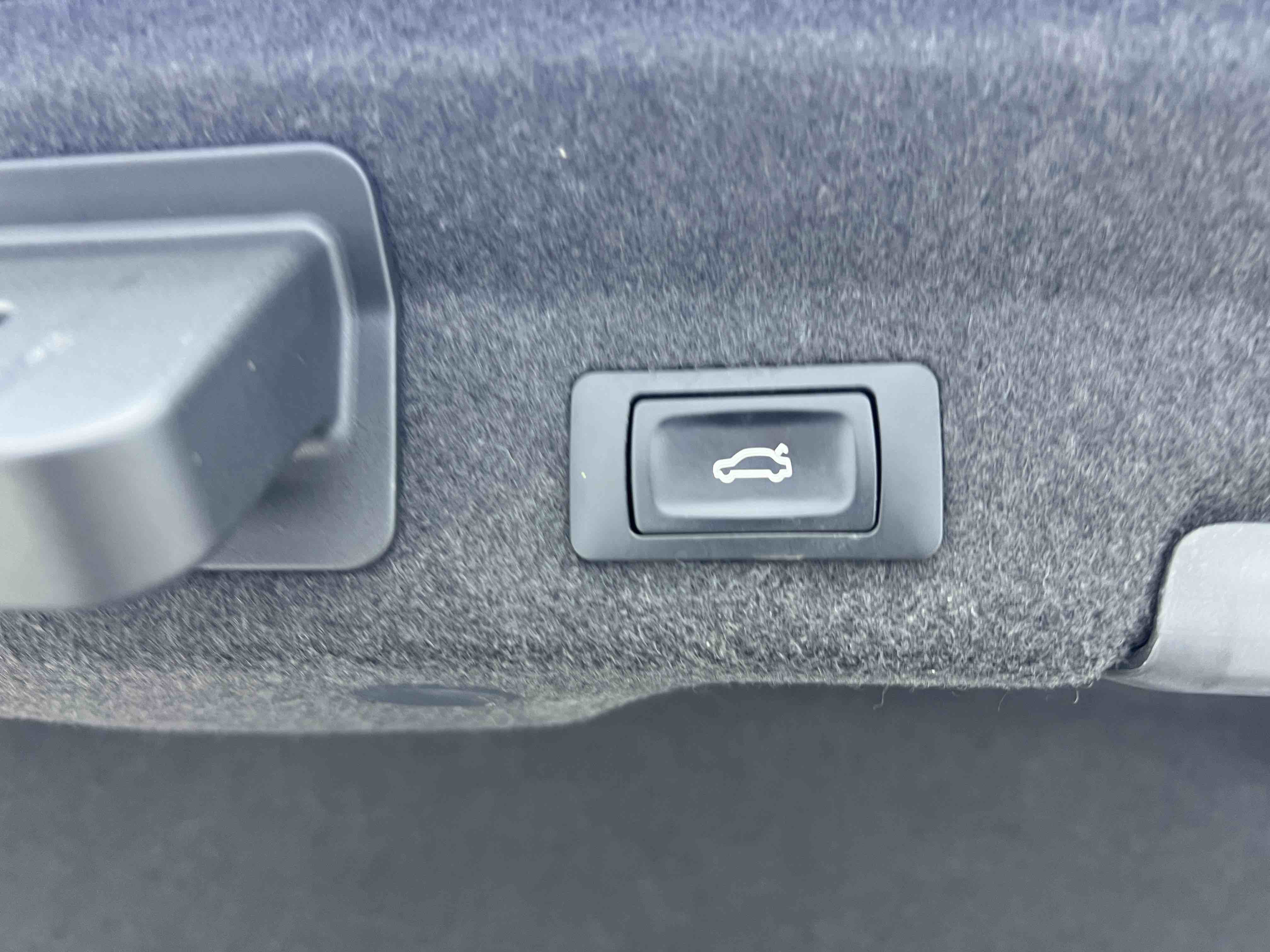 Audi A6L 2023 #22 Audi A6L 2023 car image #22
