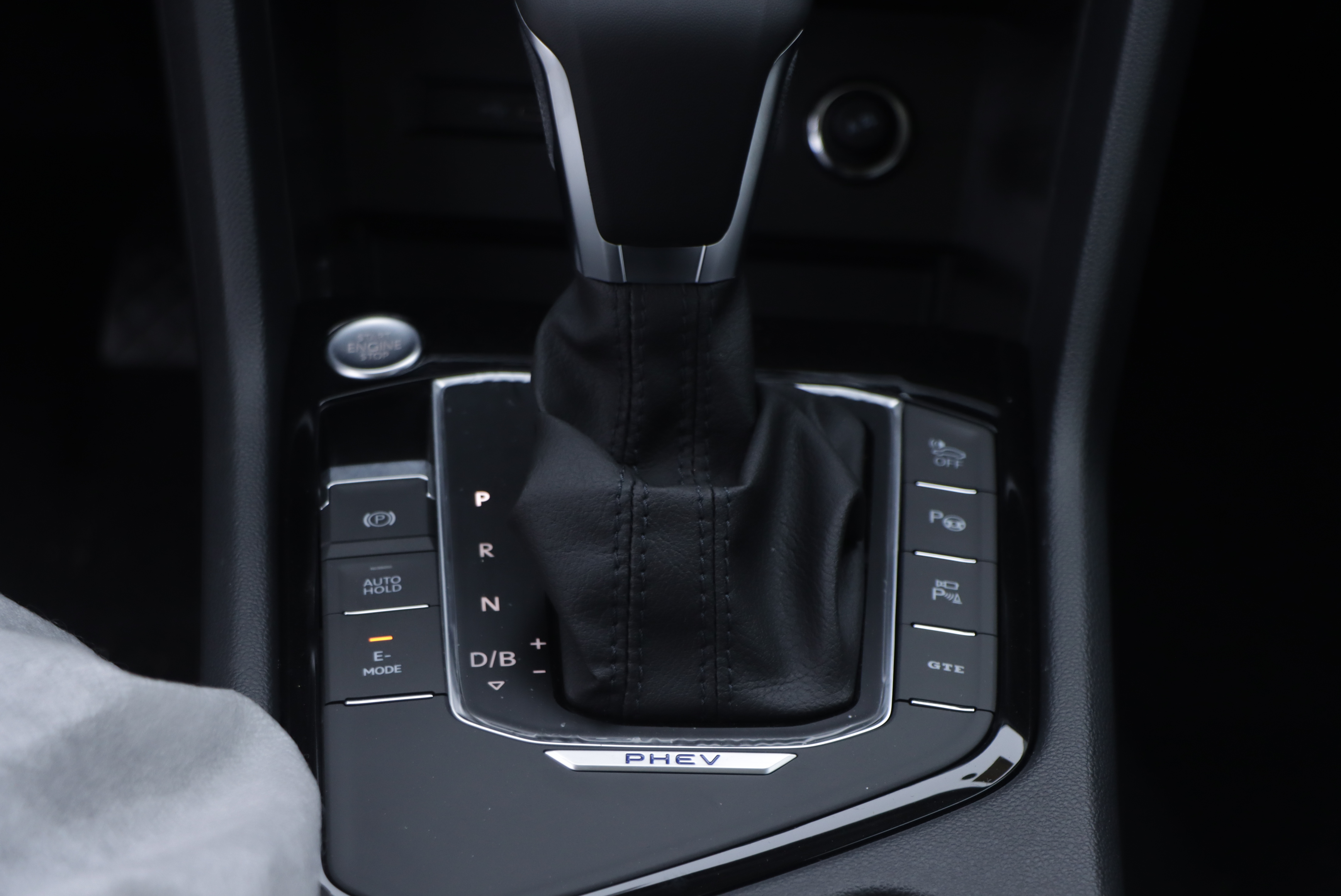 Volkswagen Tiguan L New Energy 2025 #22 Volkswagen Tiguan L New Energy 2025 car image #22