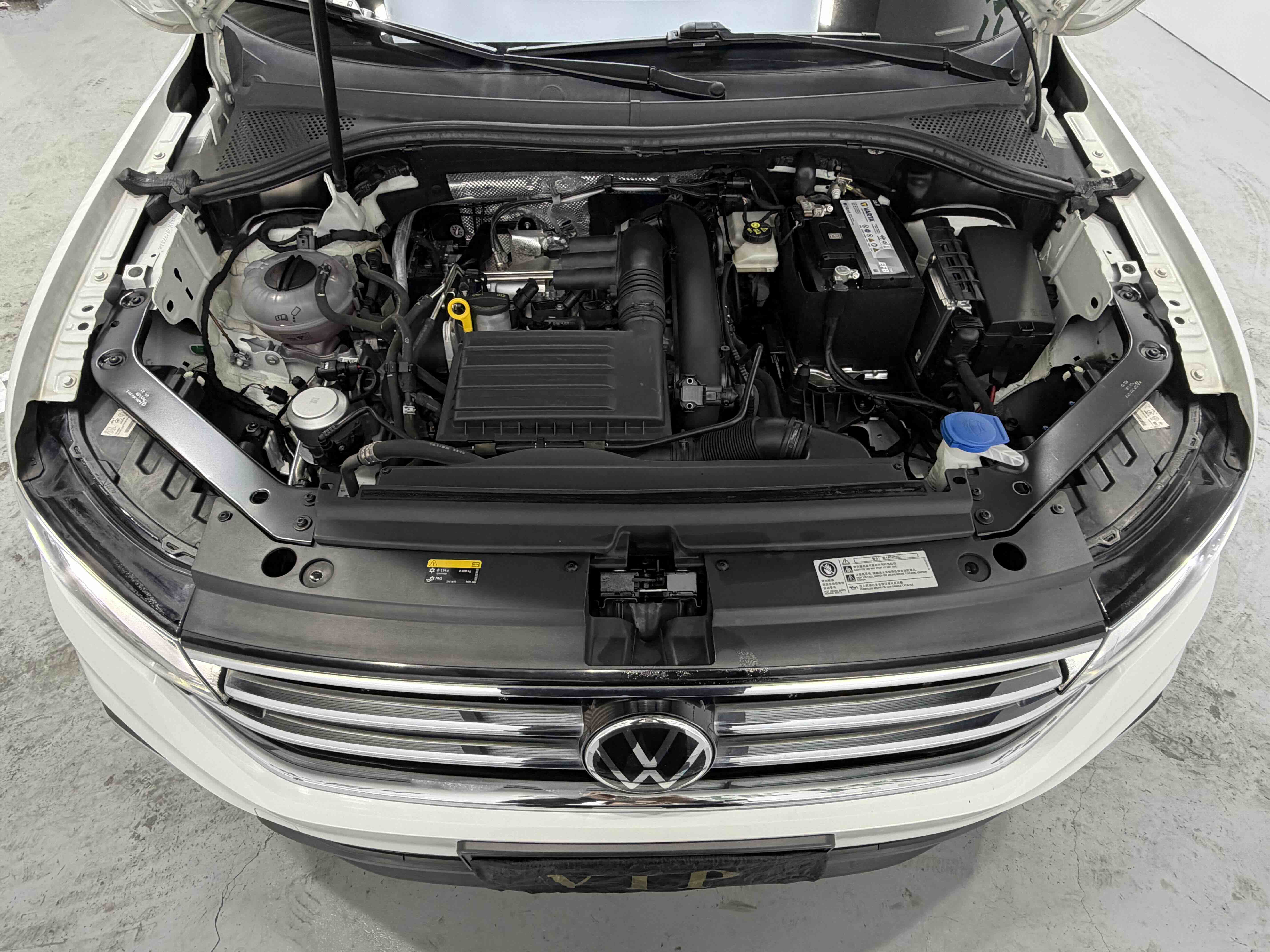 Volkswagen Tiguan L 2023 #22 Volkswagen Tiguan L 2023 car image #22