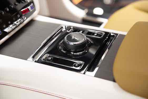 Rolls-Royce Spectre 2025 immagine di auto #22