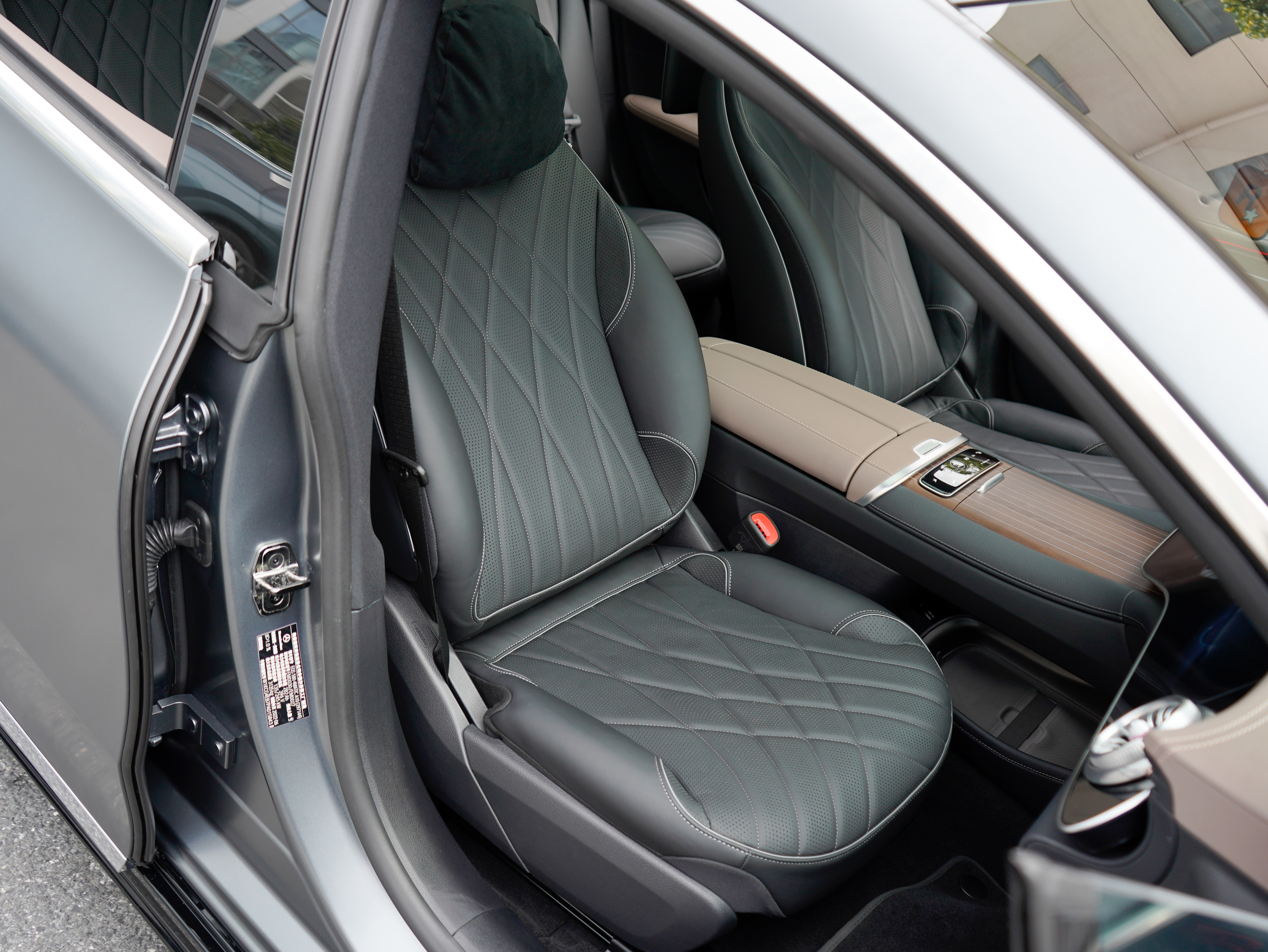 Mercedes-Benz EQS Class 2024 car image #22