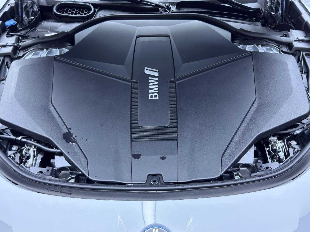BMW i7 2024 изображение автомобиля #22