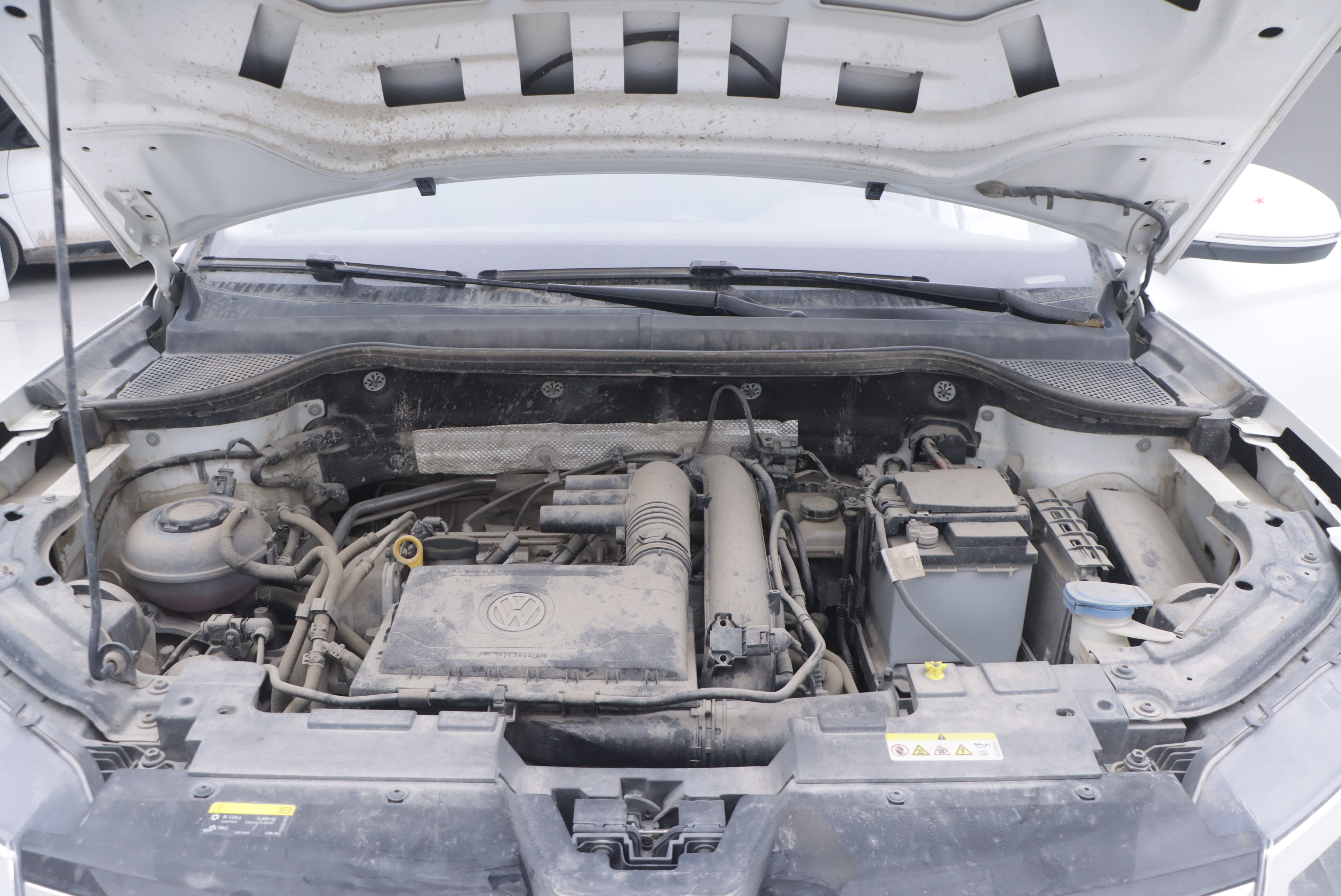 VS5 2023 car image #22