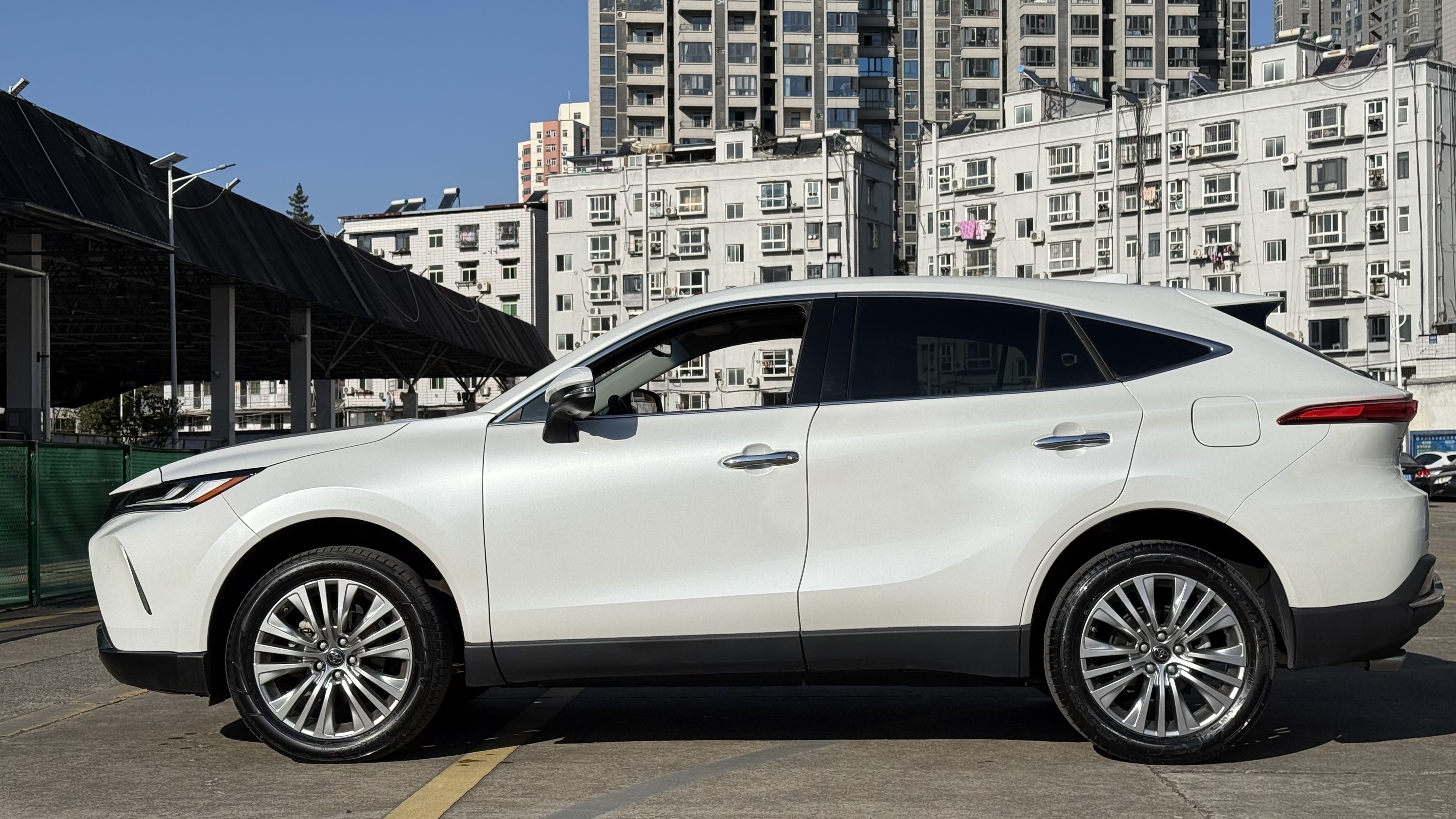 Toyota Harrier 2023 imagem de carro #22