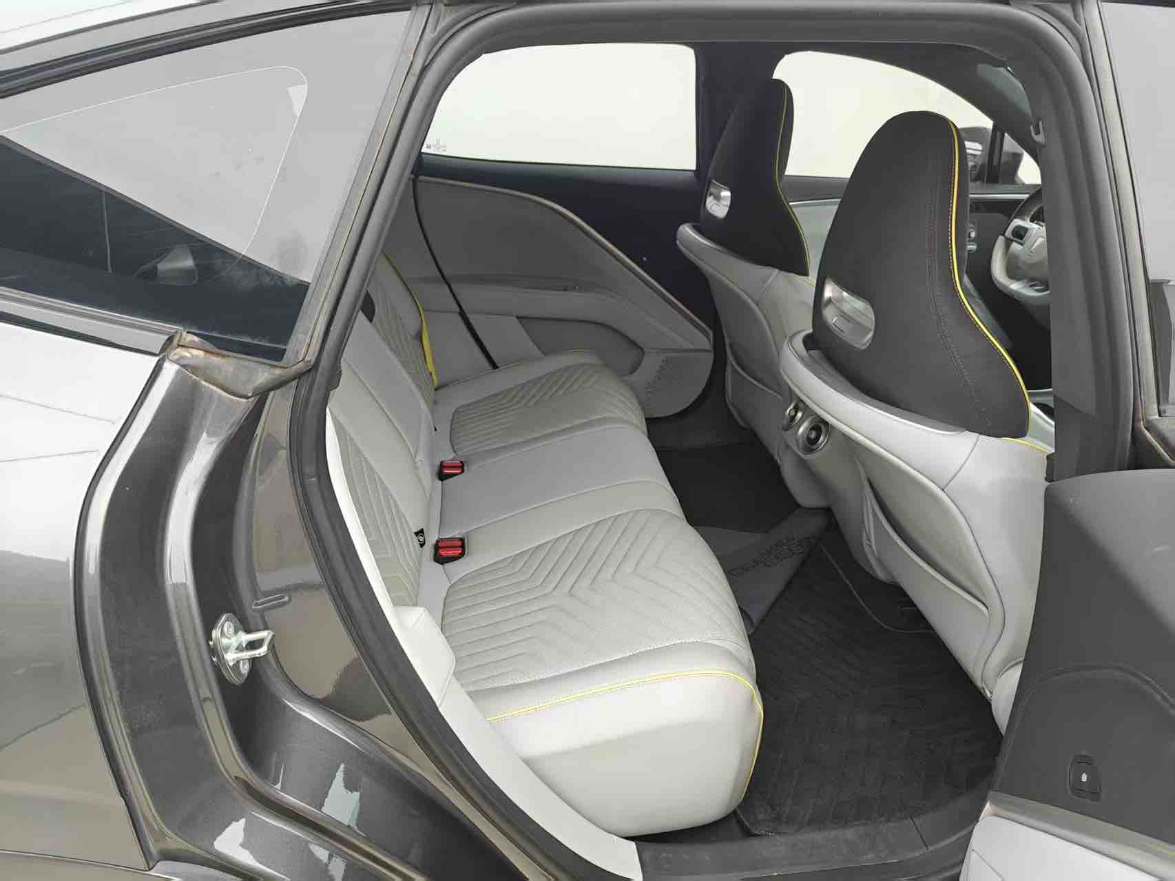 Avatr 2023 car image #22