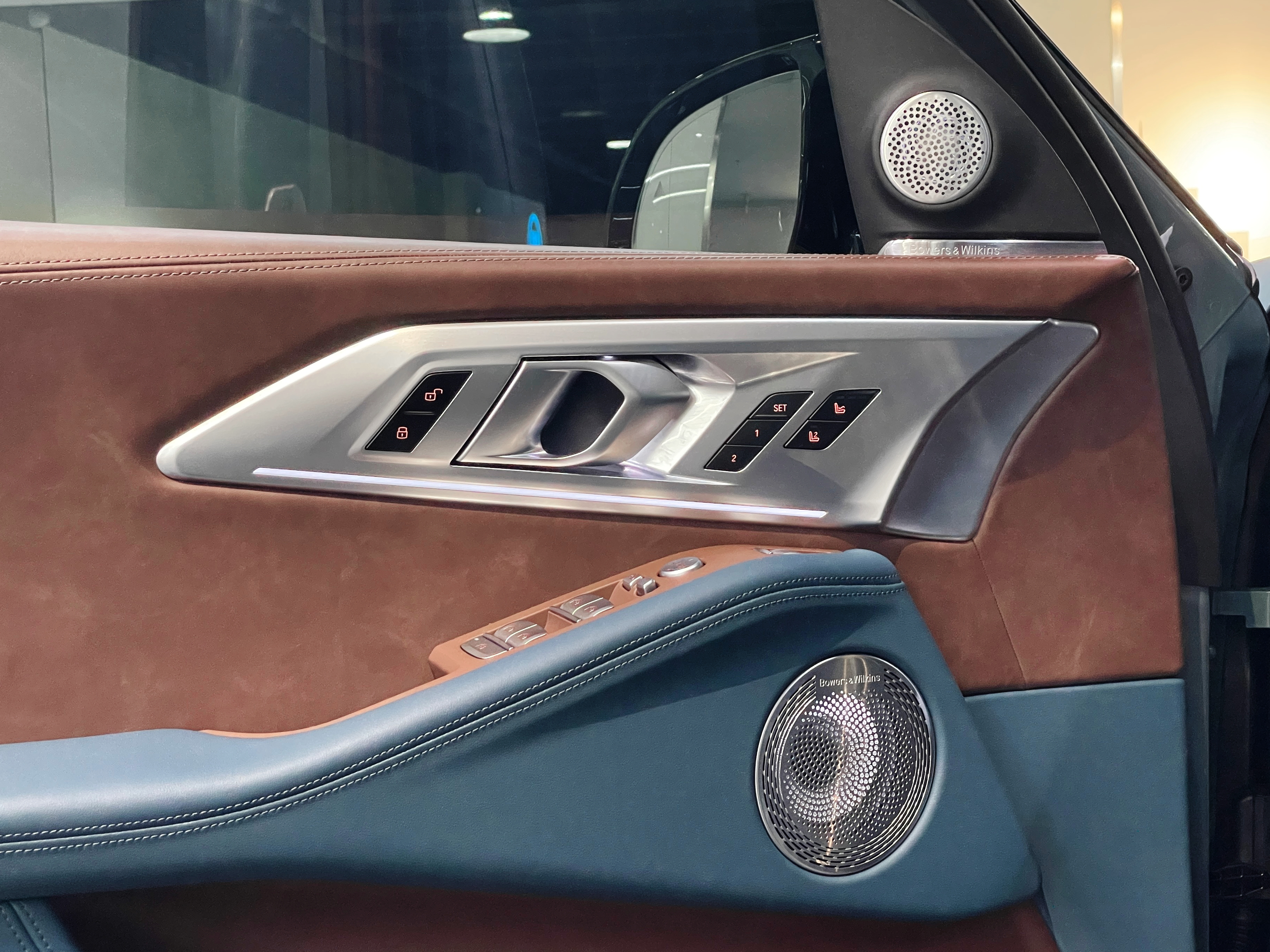 BMW XM 2024 car image #22