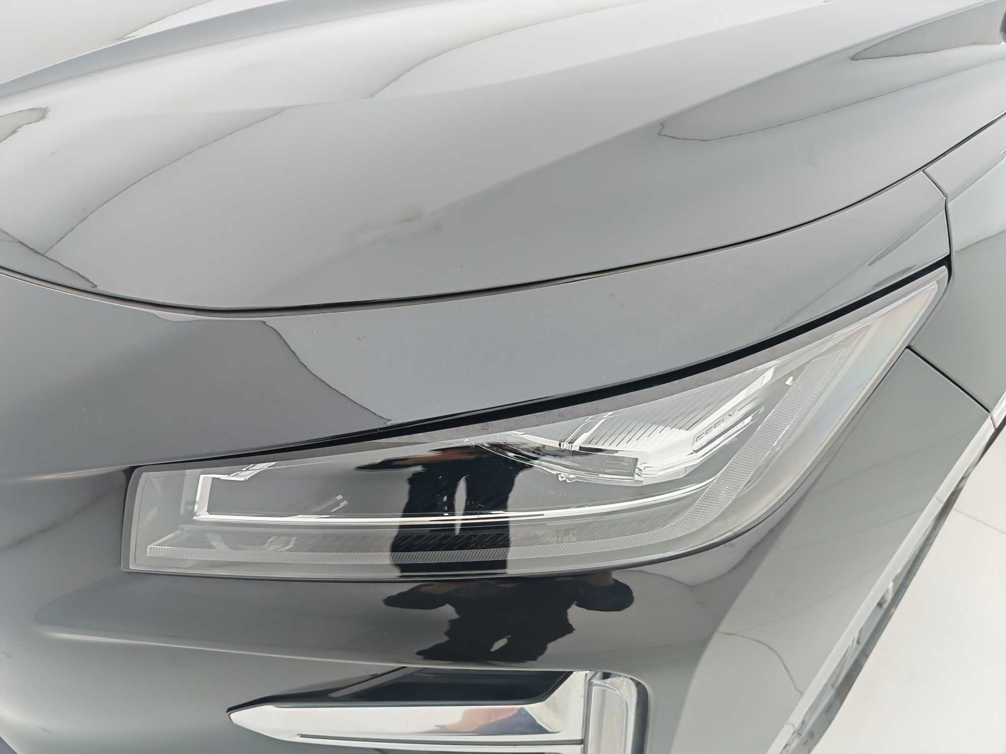 2025 car image #22