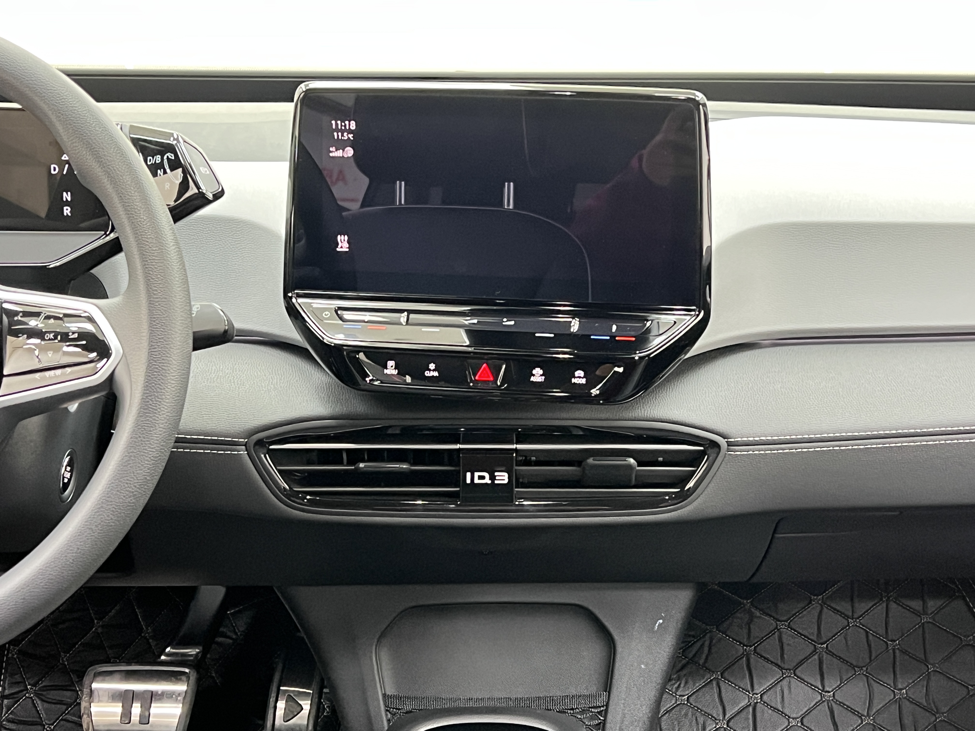 Volkswagen ID.3 2024 immagine di auto #22