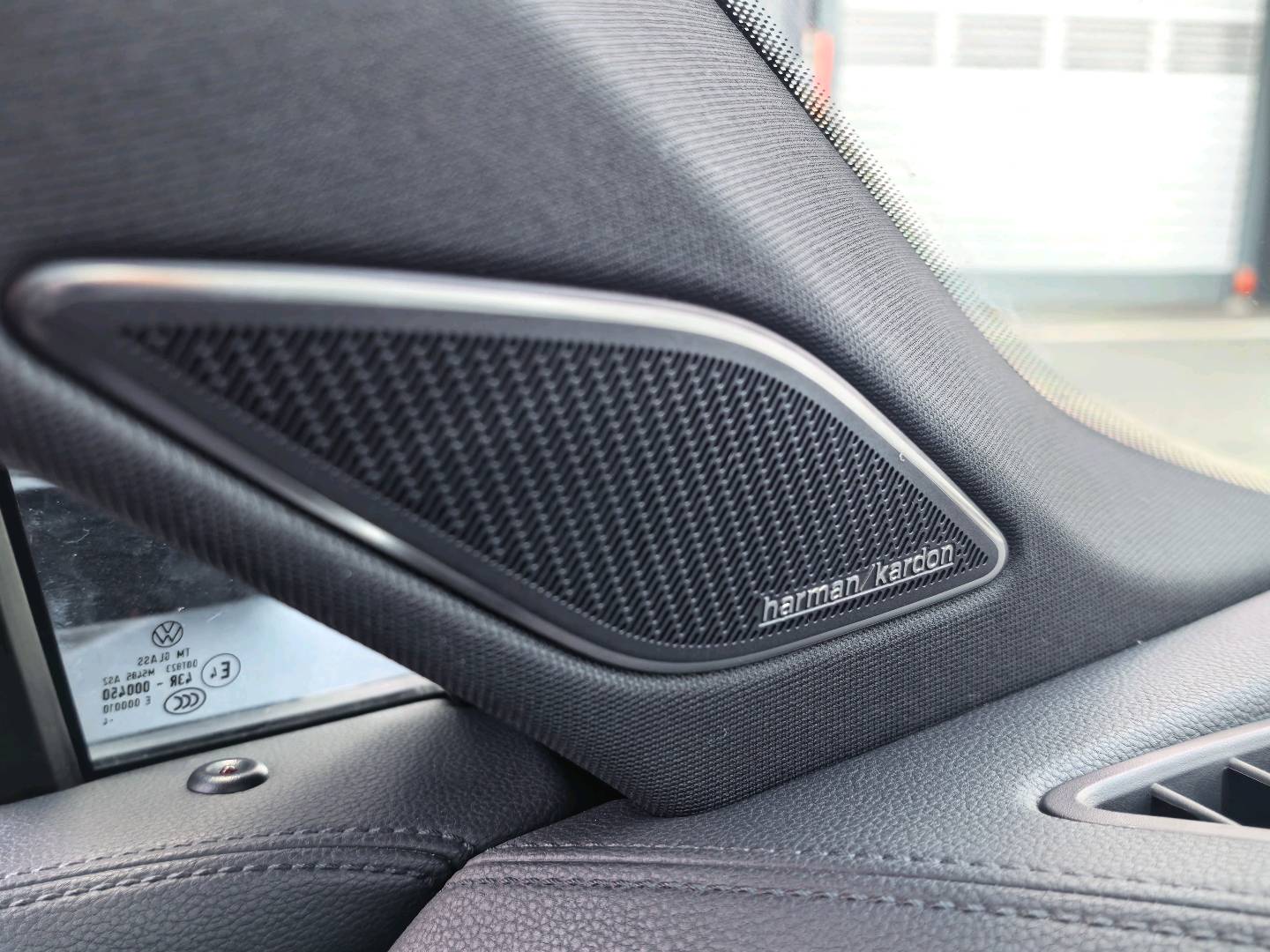 Volkswagen Tiguan L 2024 immagine di auto #22