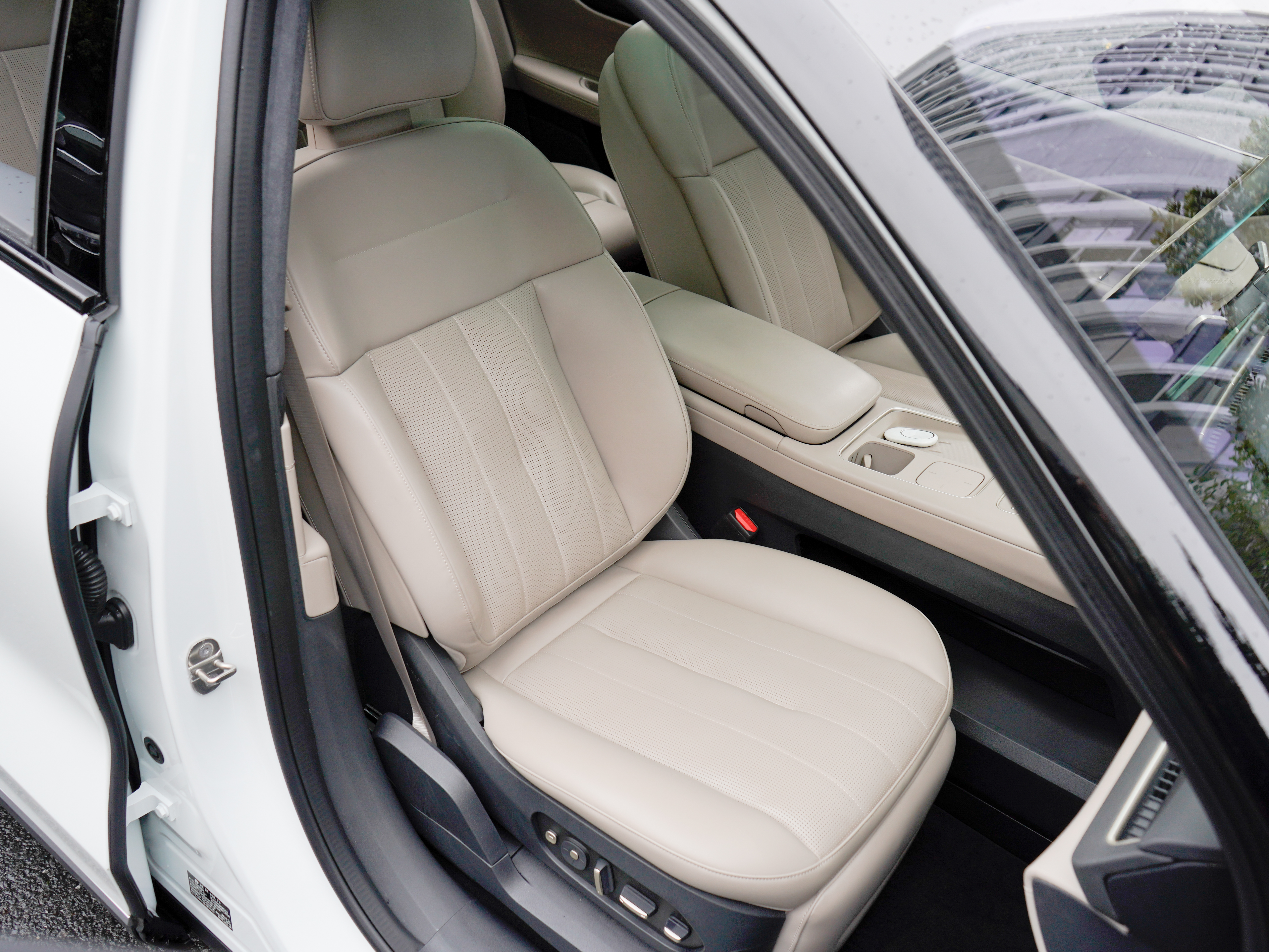 蔚来 蔚来ES8 2025 汽车图片 #22