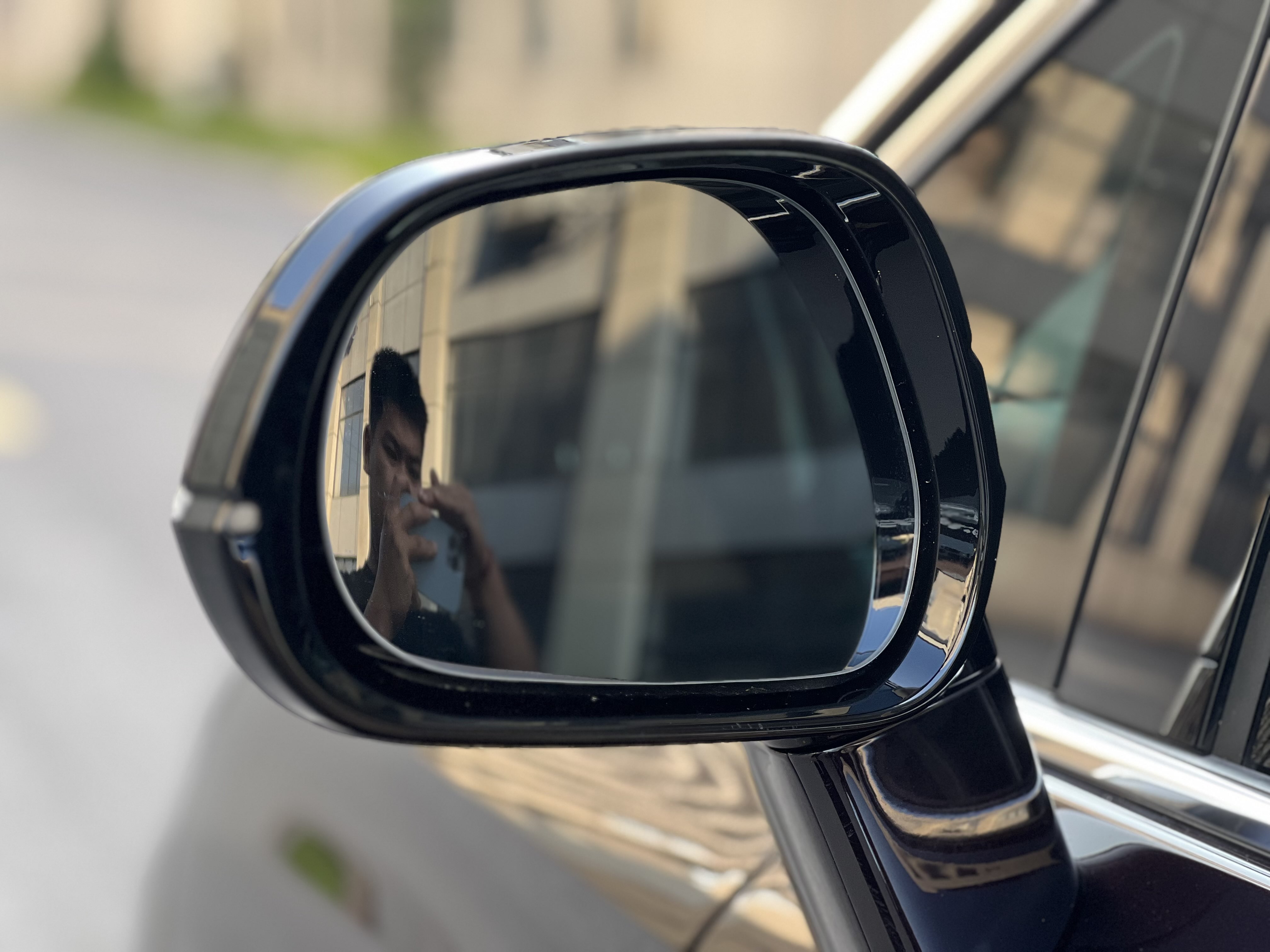 HongQi HQ9 PHEV 2024 #22 HongQi HQ9 PHEV 2024 car image #22