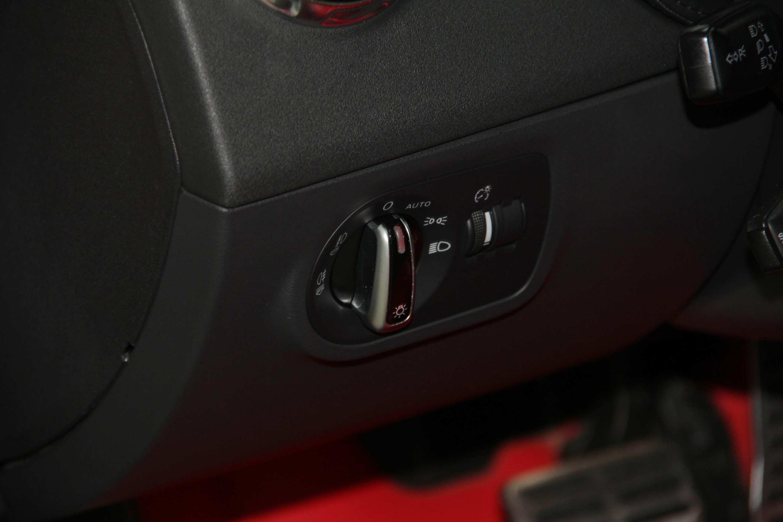 Audi TTS 2011 #22 Audi TTS 2011 car image #22