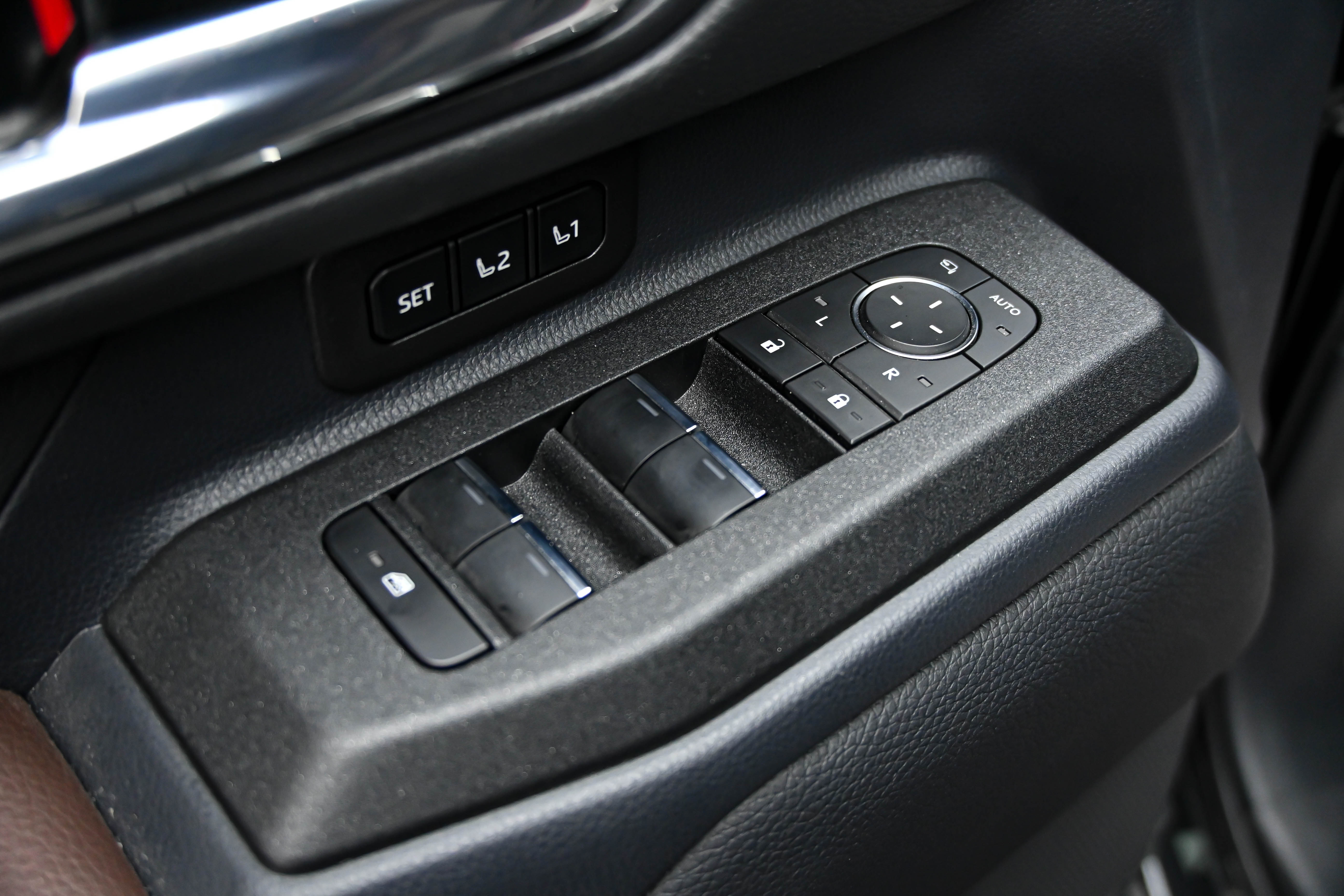 Toyota Land Cruiser Prado 2025 #22 Toyota Land Cruiser Prado 2025 car image #22