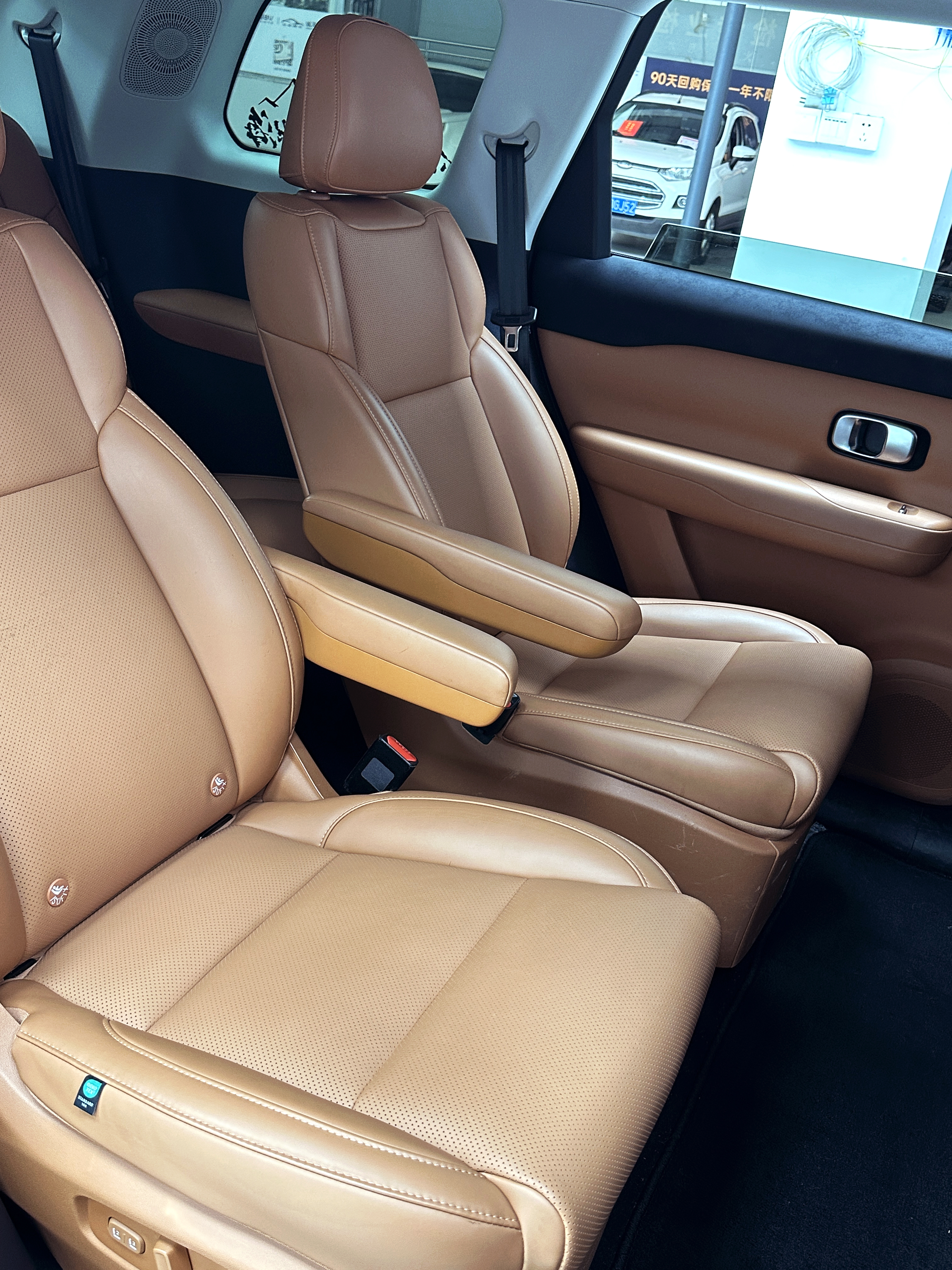 零跑汽车 零跑C16 2025 汽车图片 #22