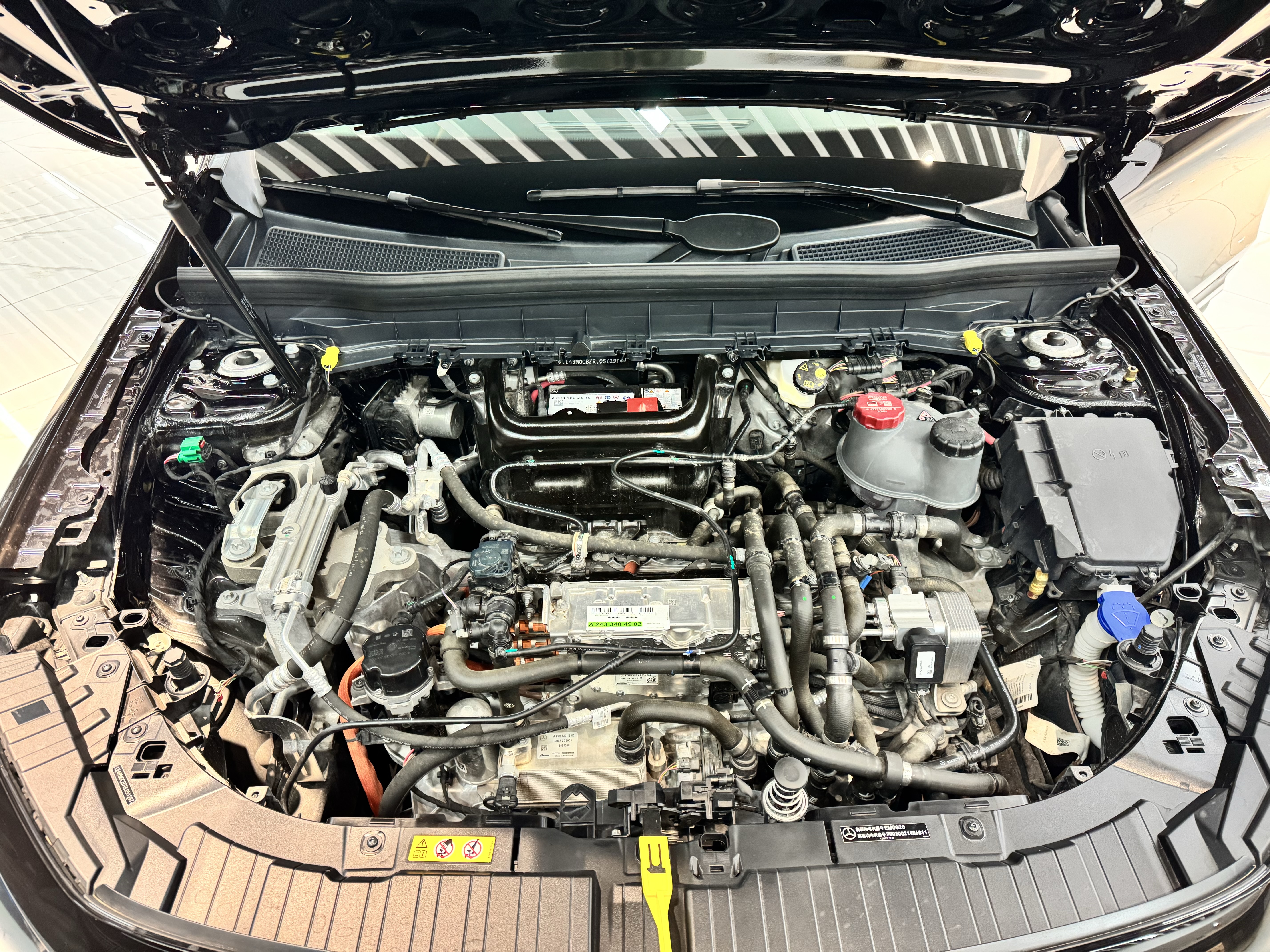 Mercedes-Benz EQB Class 2024 #22 Mercedes-Benz EQB Class 2024 immagine di auto #22