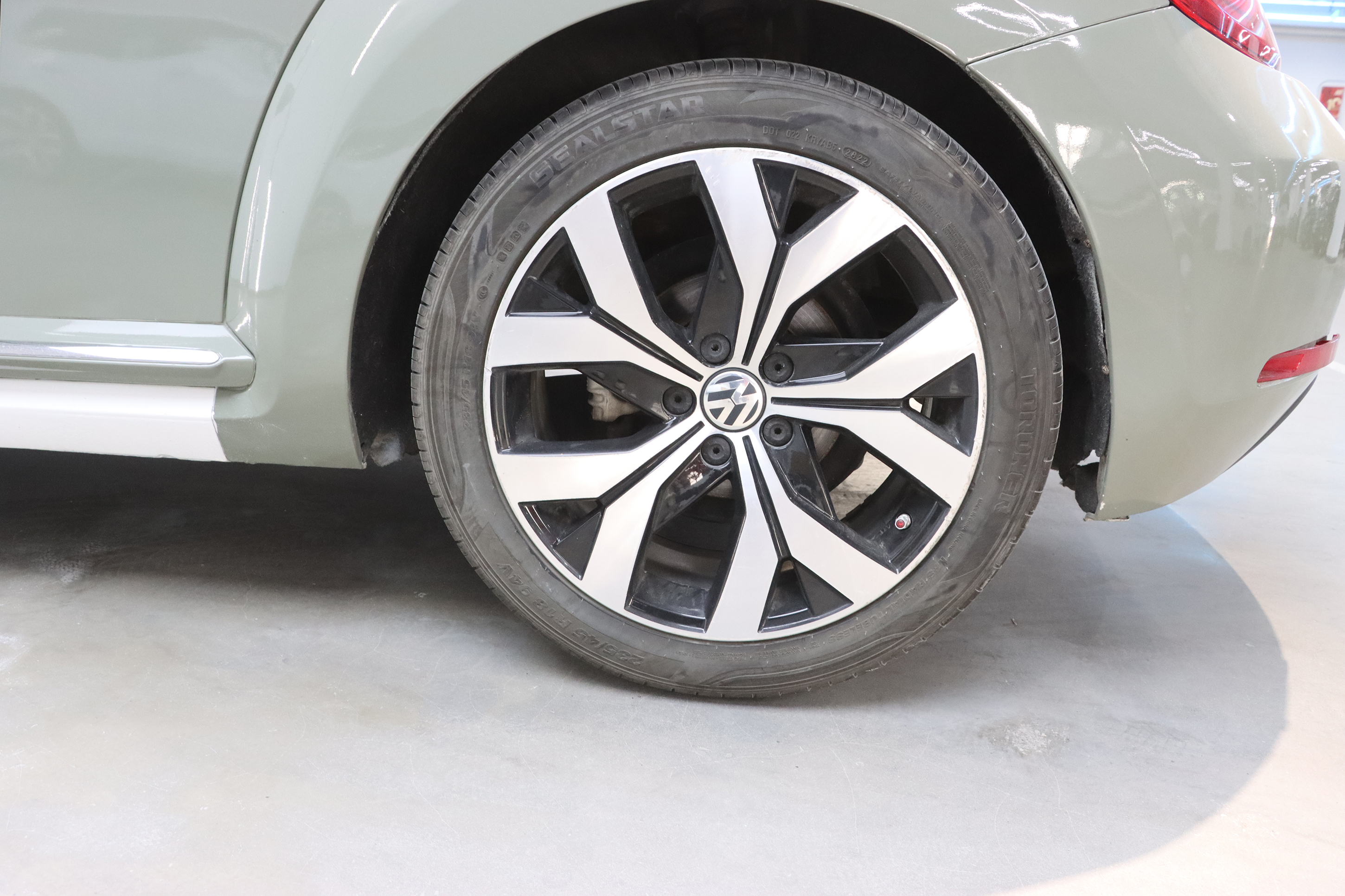 Volkswagen Beetle 2014 изображение автомобиля #22