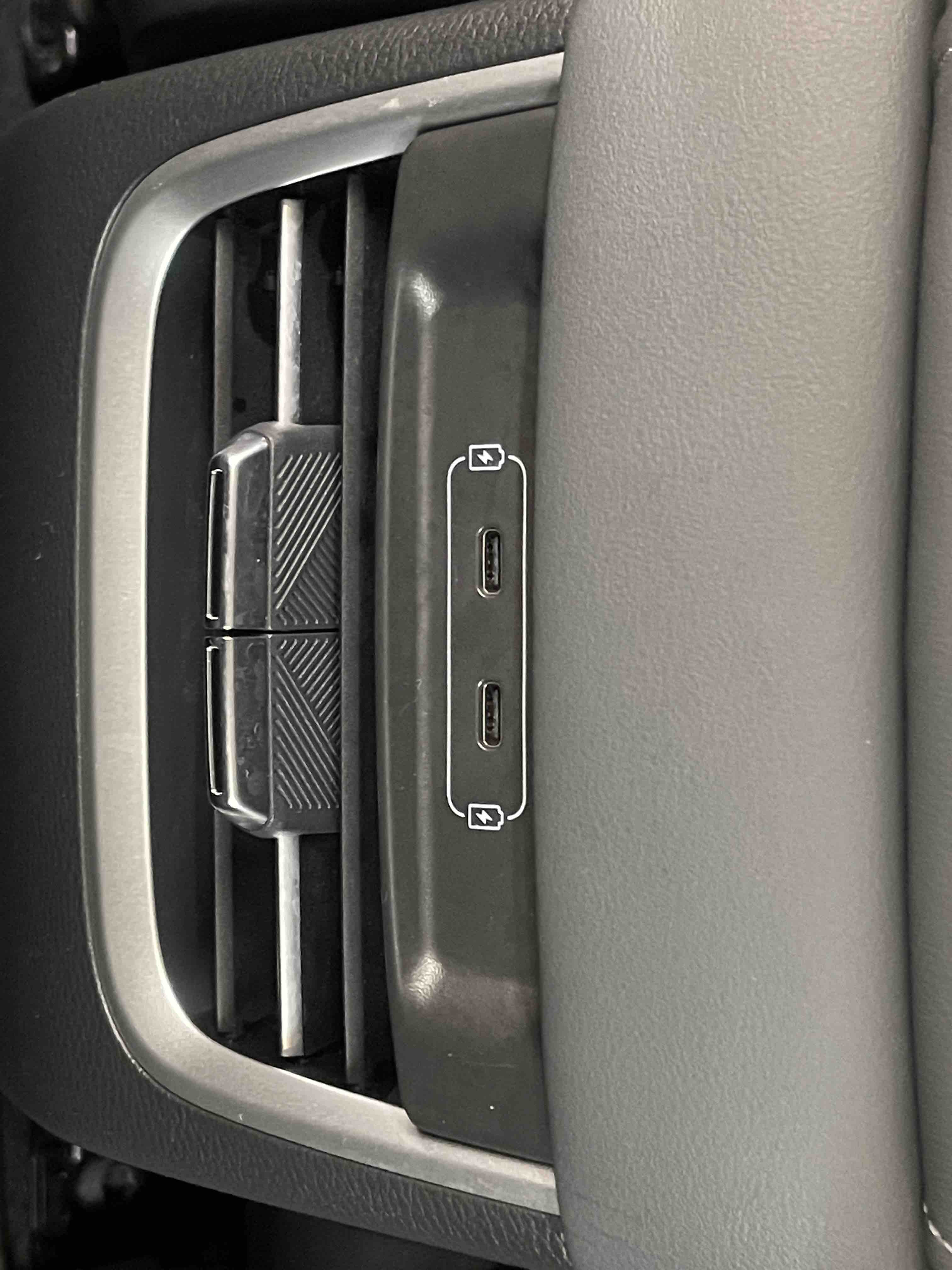 Xpeng MONA M03 2025 car image #22