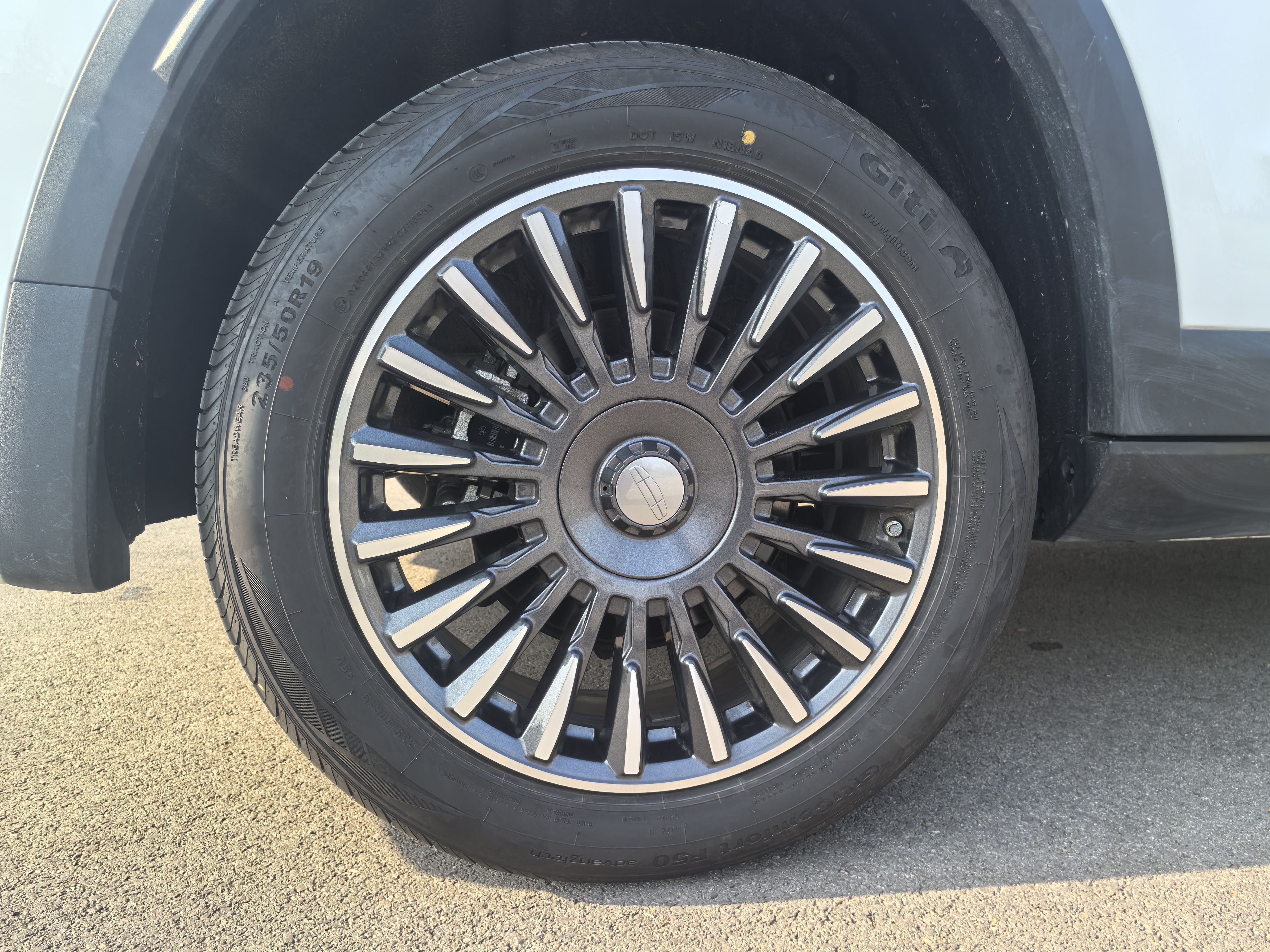 GEELY Okavango L 2024 immagine di auto #22