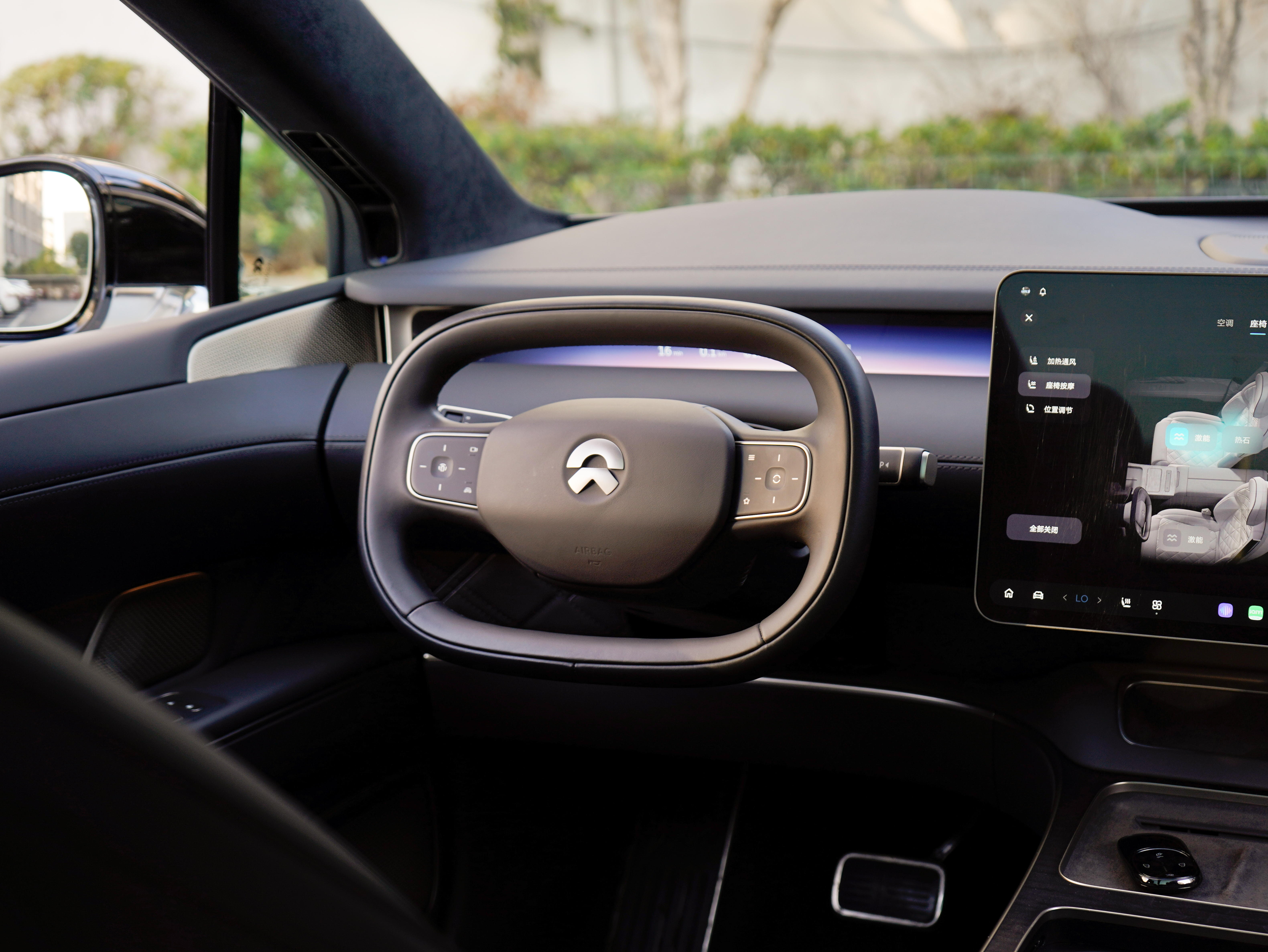 NIO ET9 2025 car image #22