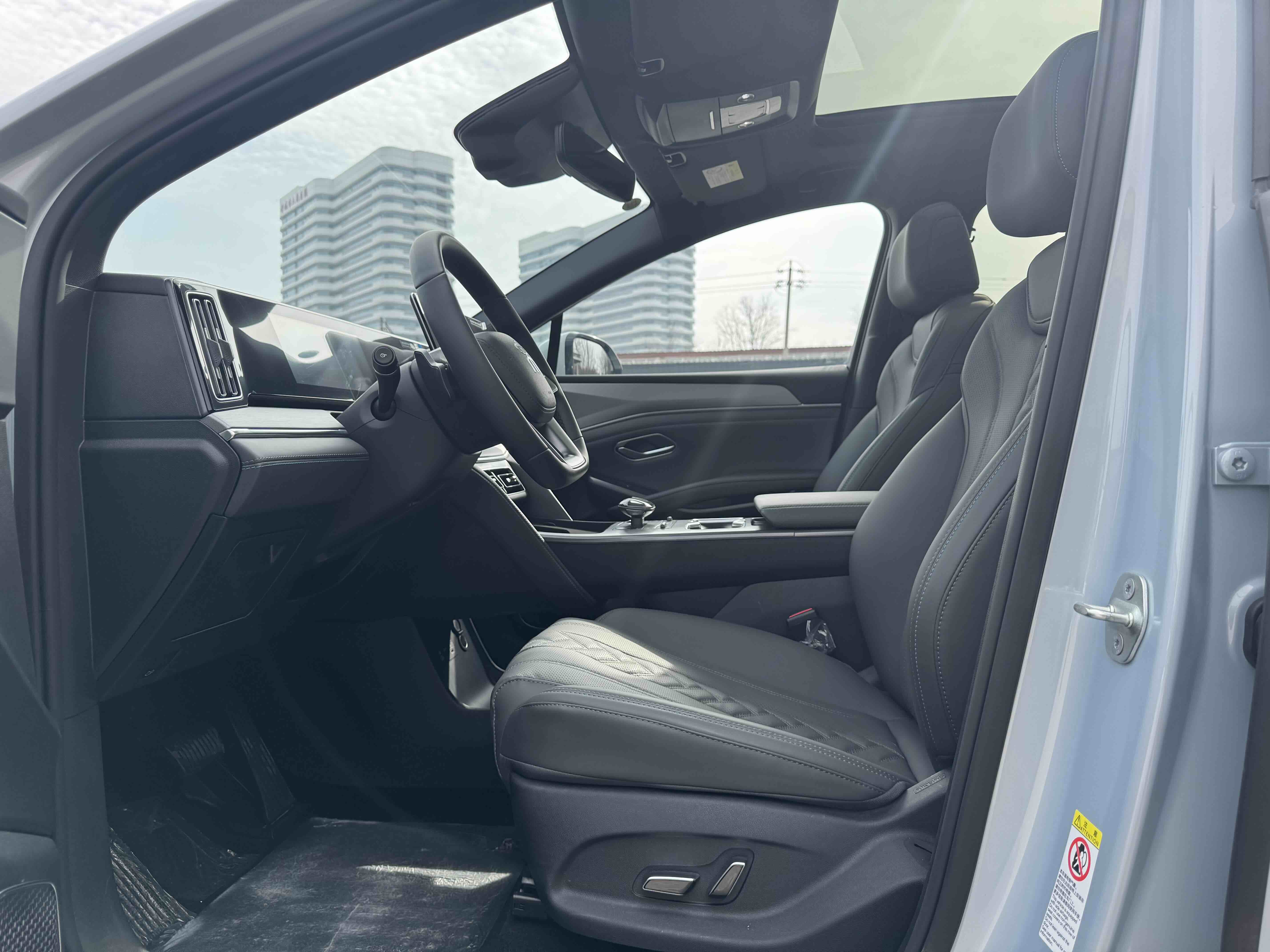 BYD SongL DM-i 2025 car image #22