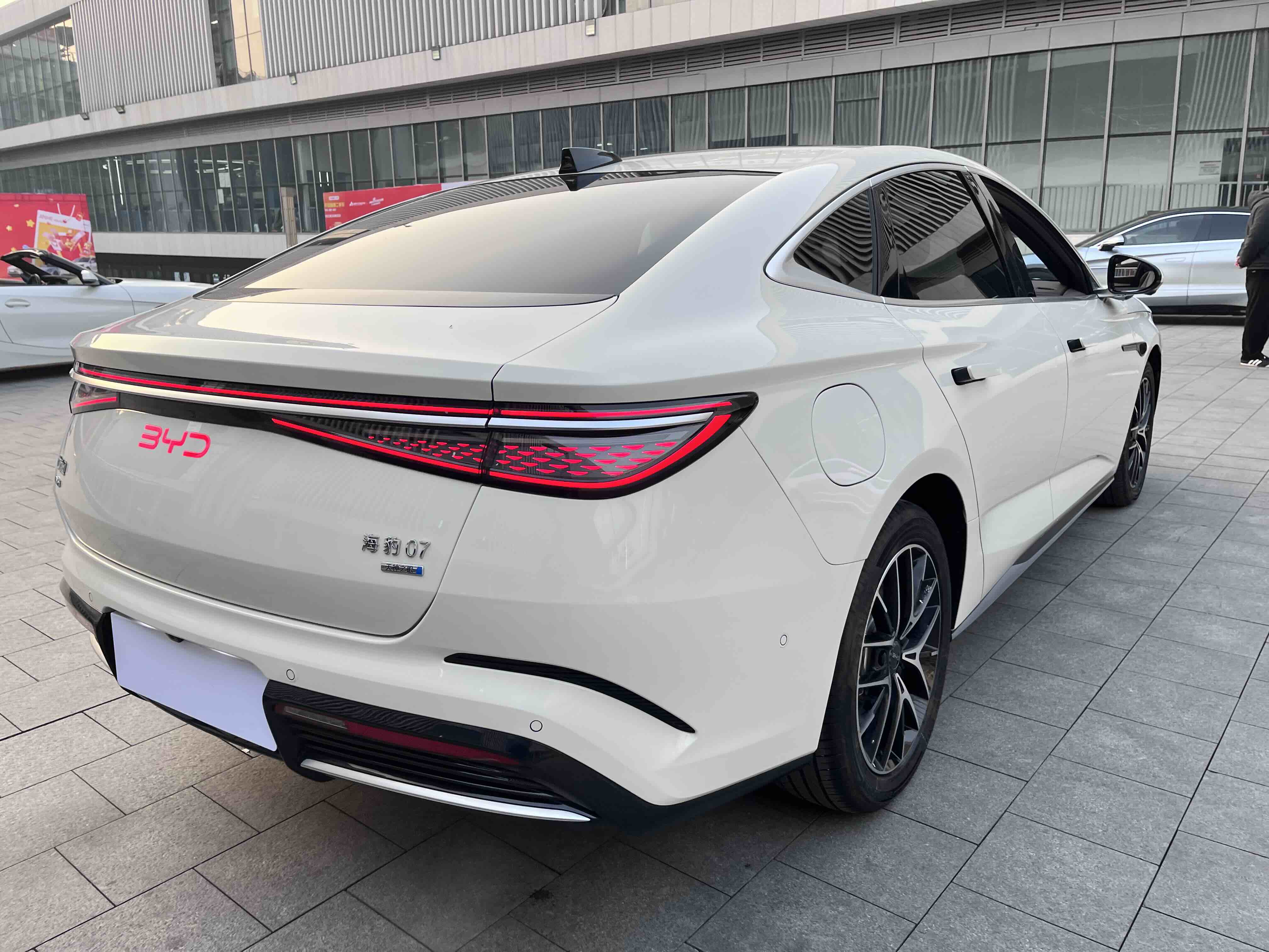 BYD Seal 07 DM-i 2025 car image #22