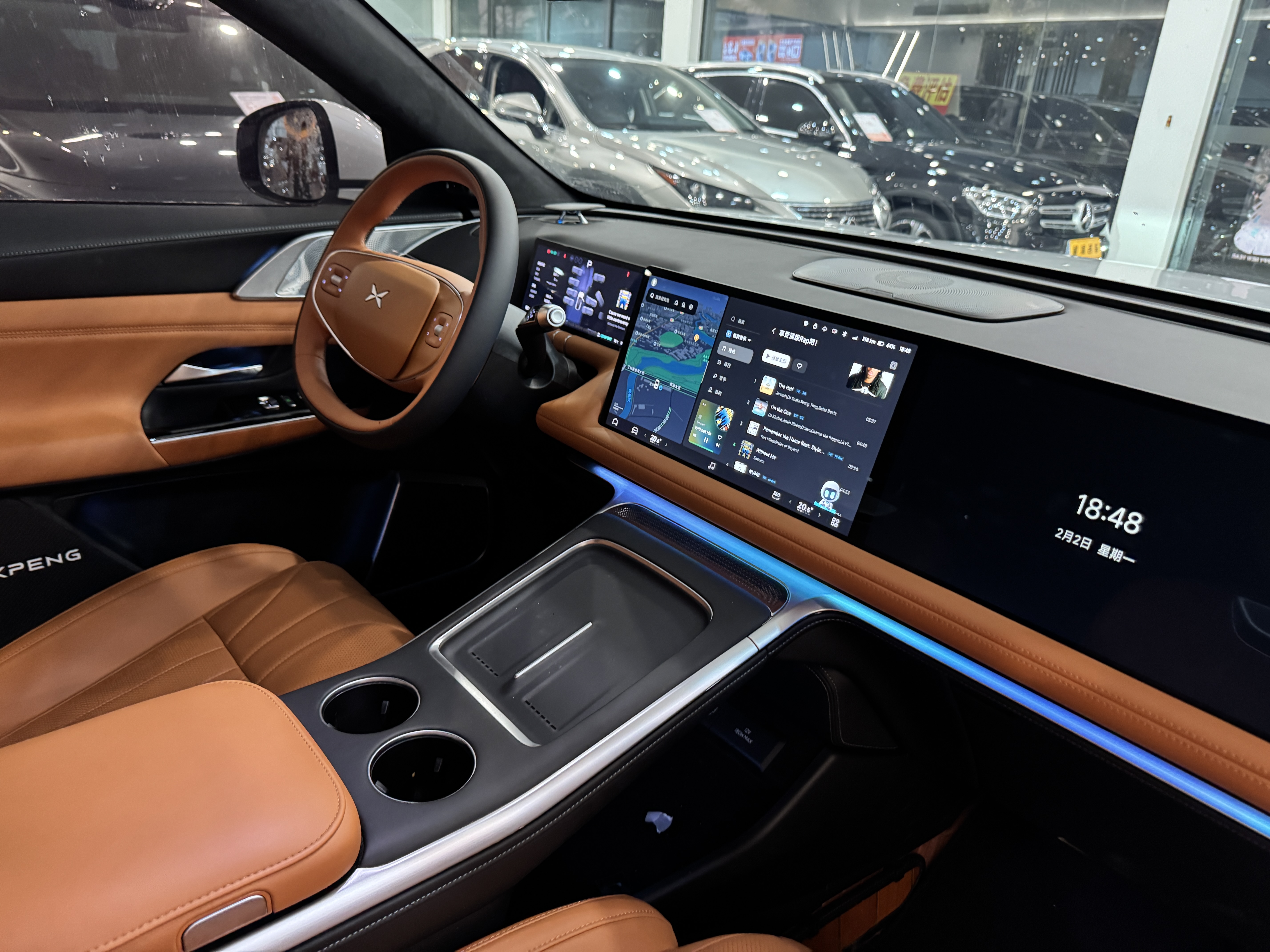 Xpeng G9 2025 car image #22