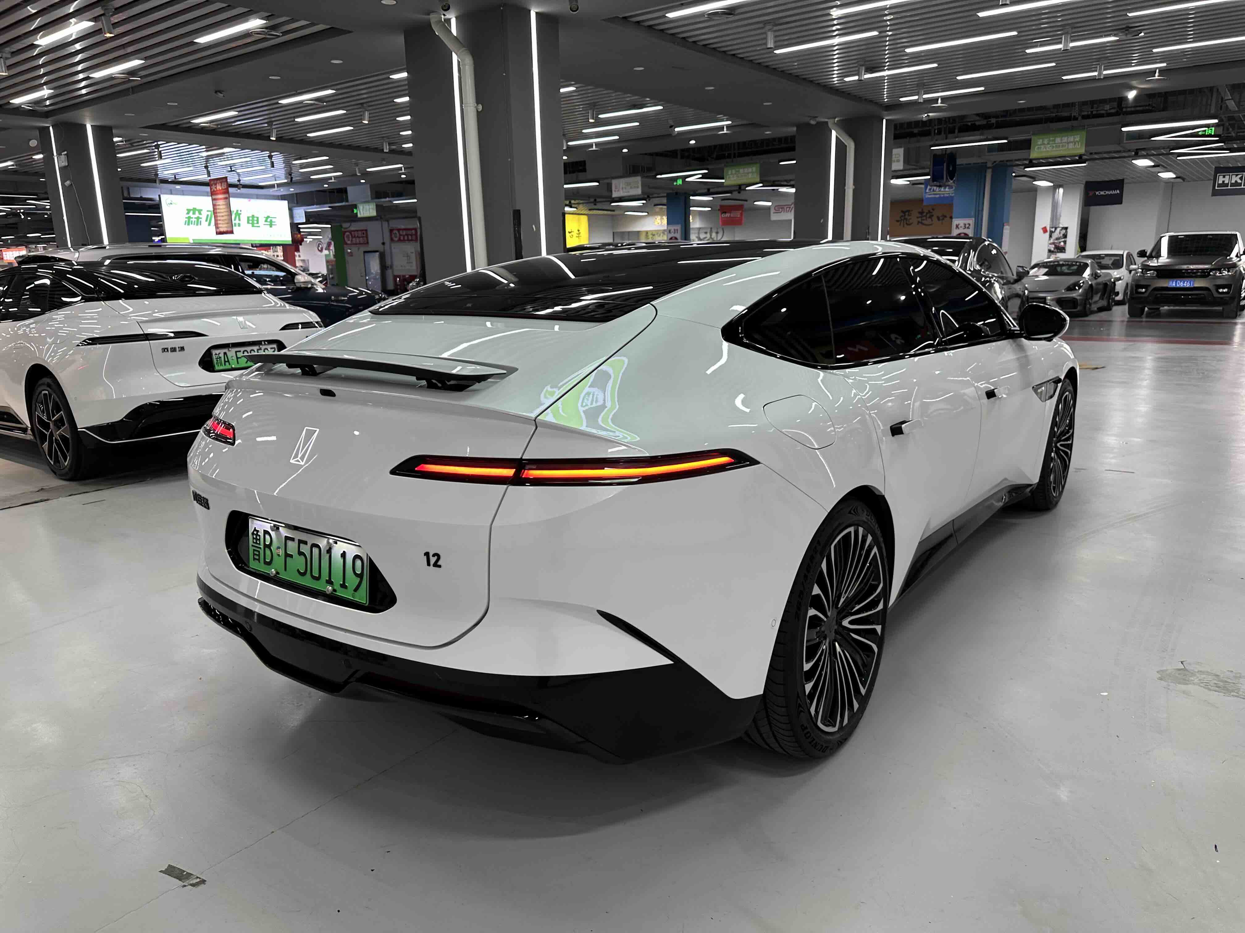 Avatr 12 2025 immagine di auto #22