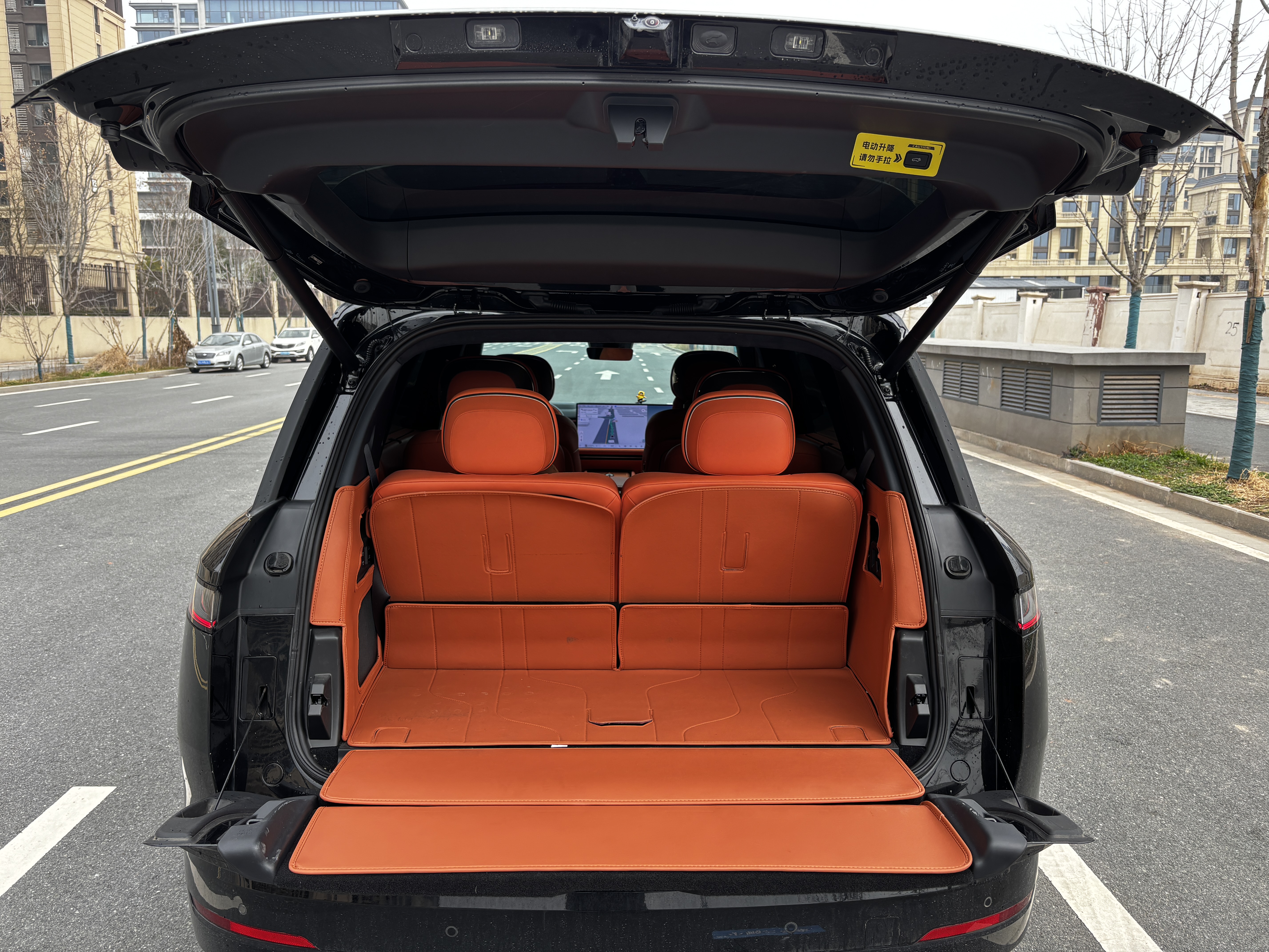 Lynk & Co 900 2025 car image #22