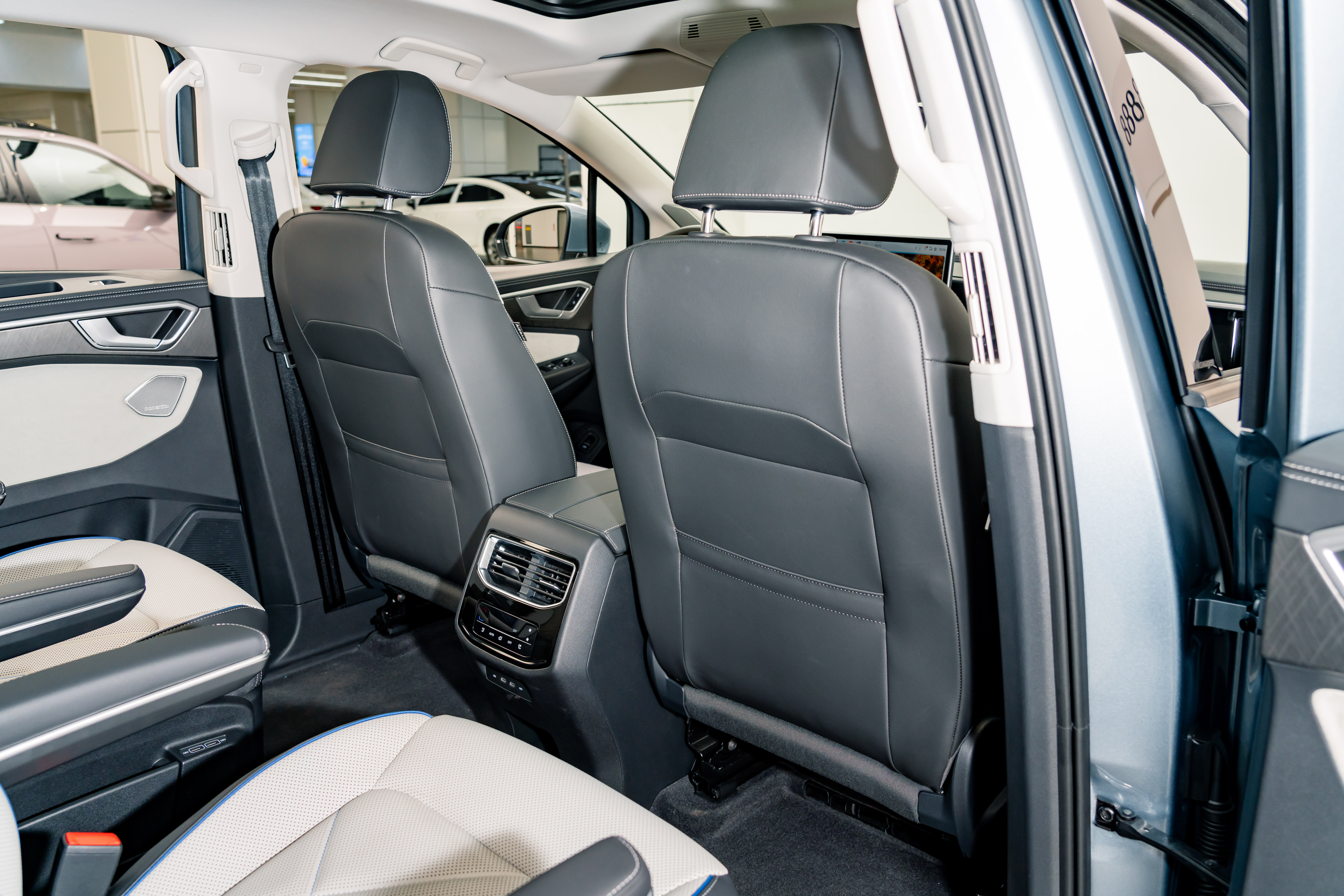 Volkswagen Talagon 2025 #22 Volkswagen Talagon 2025 car image #22