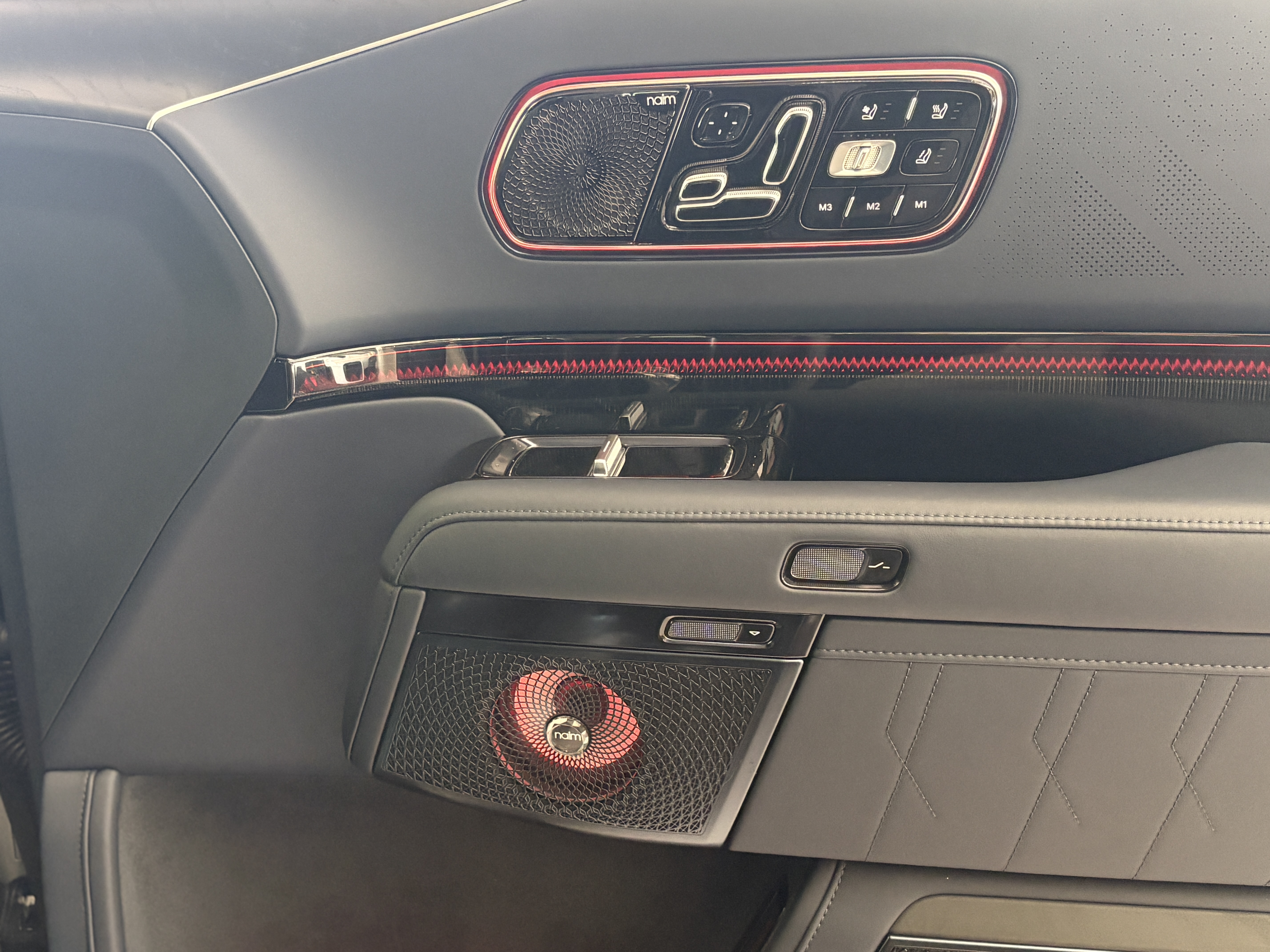 Zeekr 9X 2025 car image #22