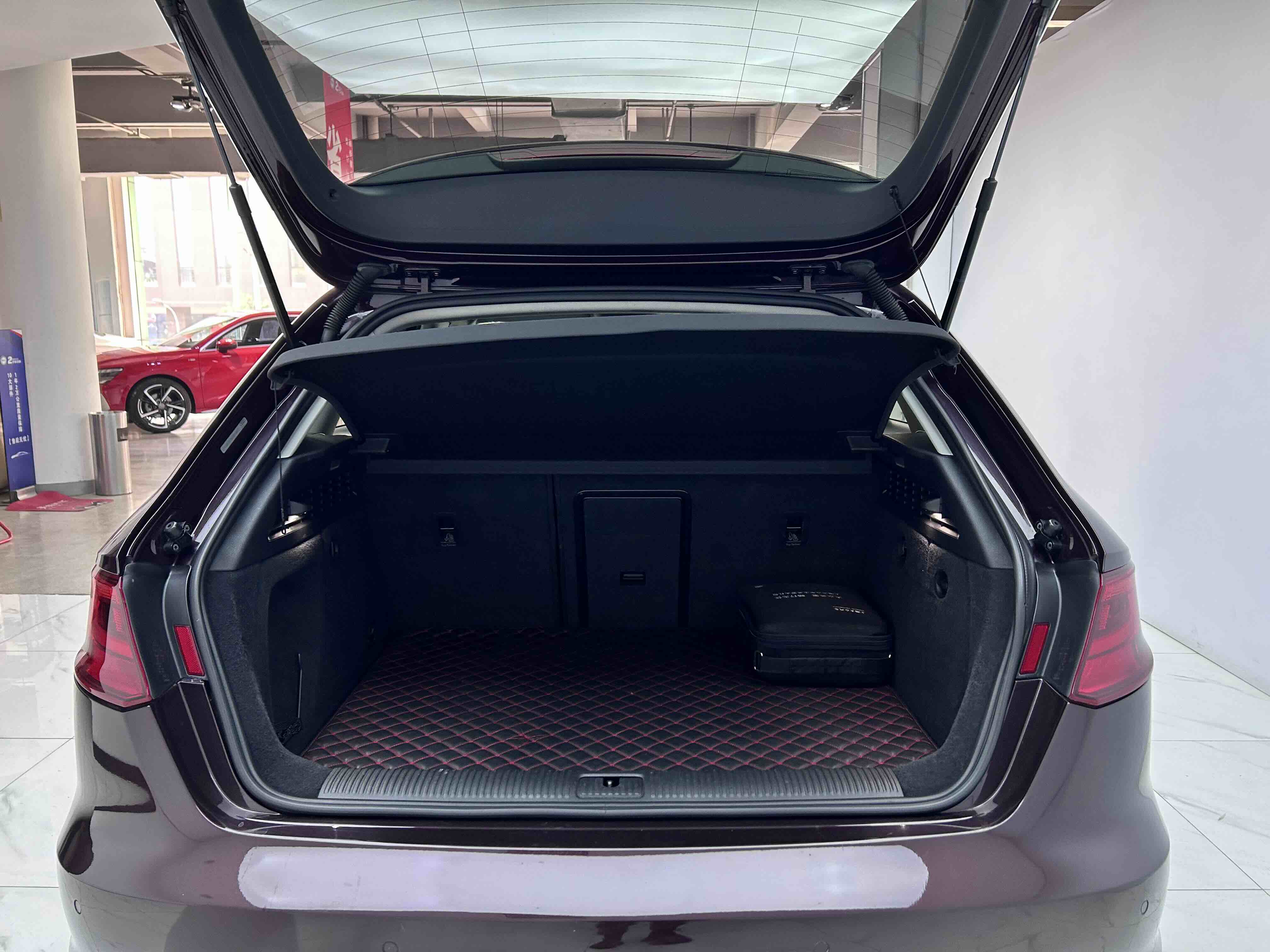 Audi A3 2019 car image #22