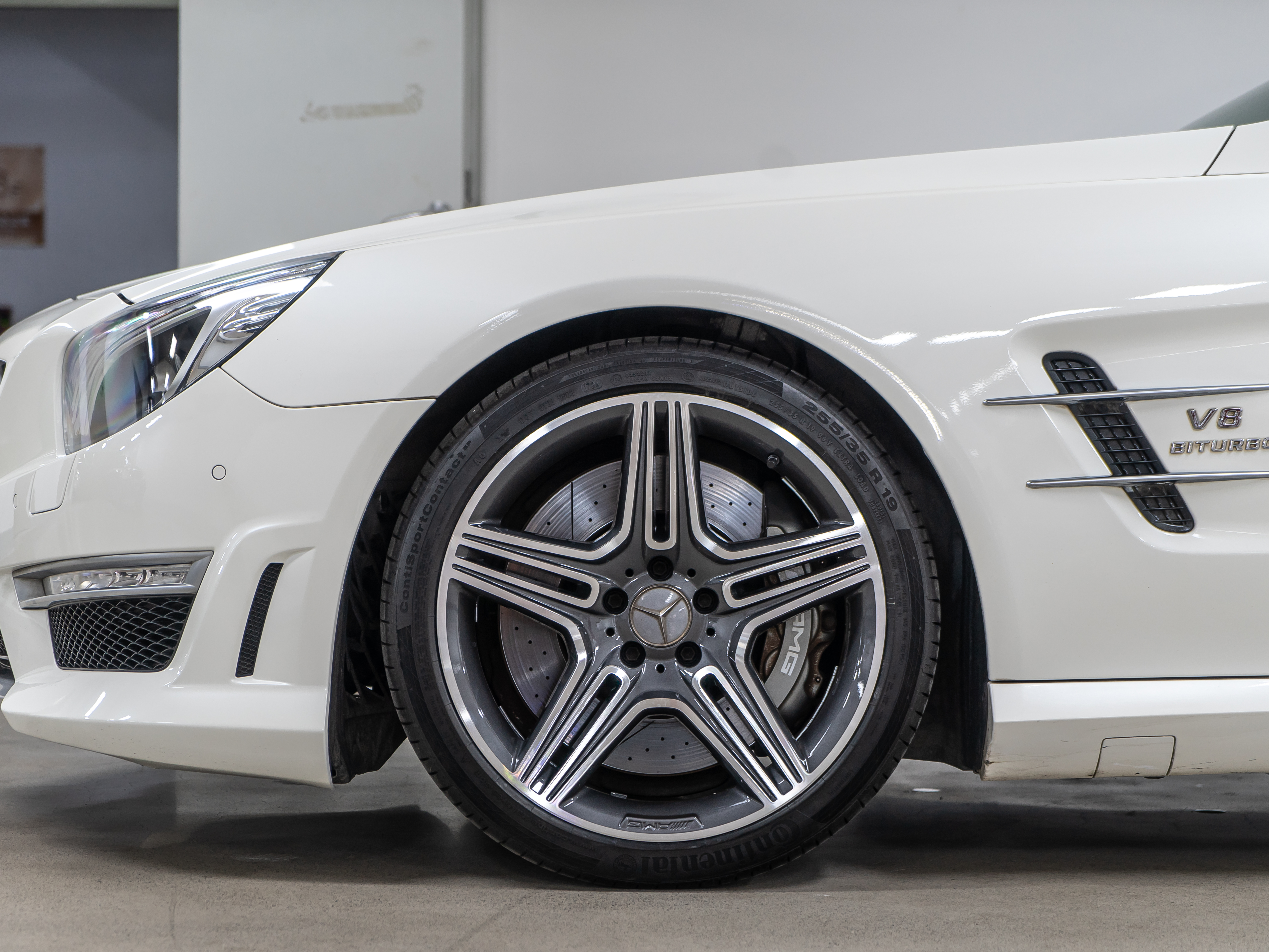 Mercedes-Benz SL AMG 2015 car image #22