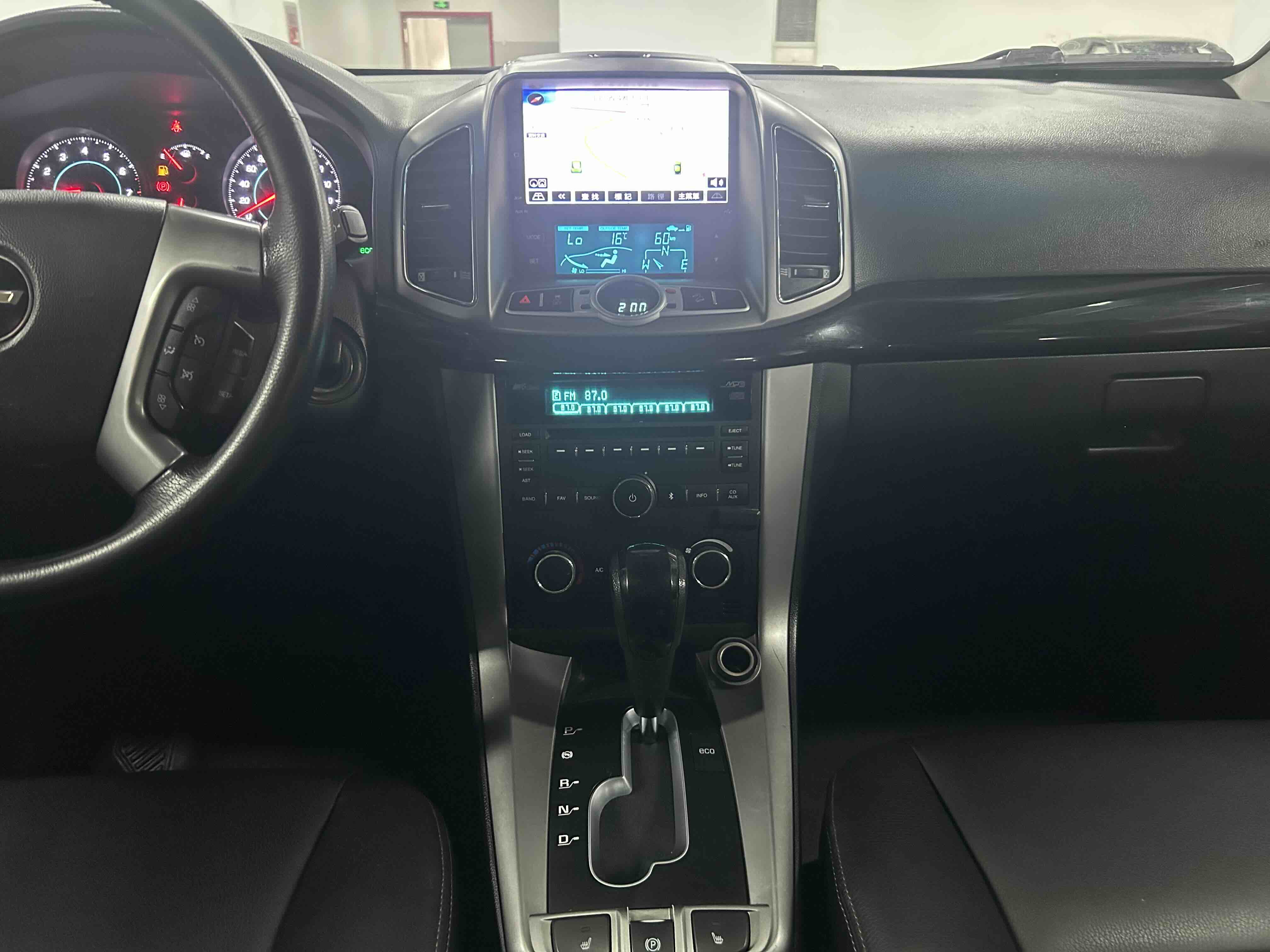 Chevrolet Captiva 2012 #22 Chevrolet Captiva 2012 car image #22