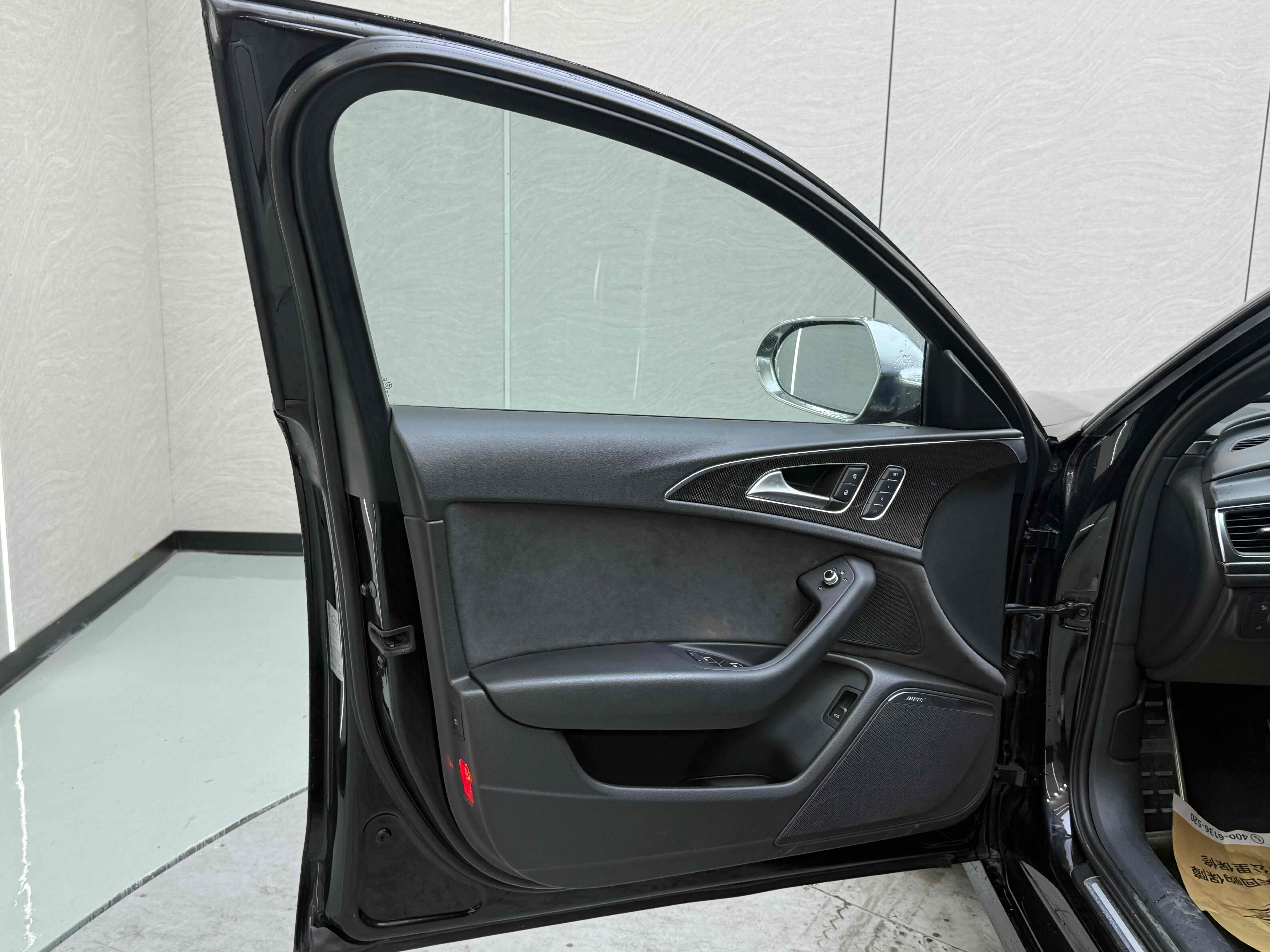 Audi S6 2013 car image #22