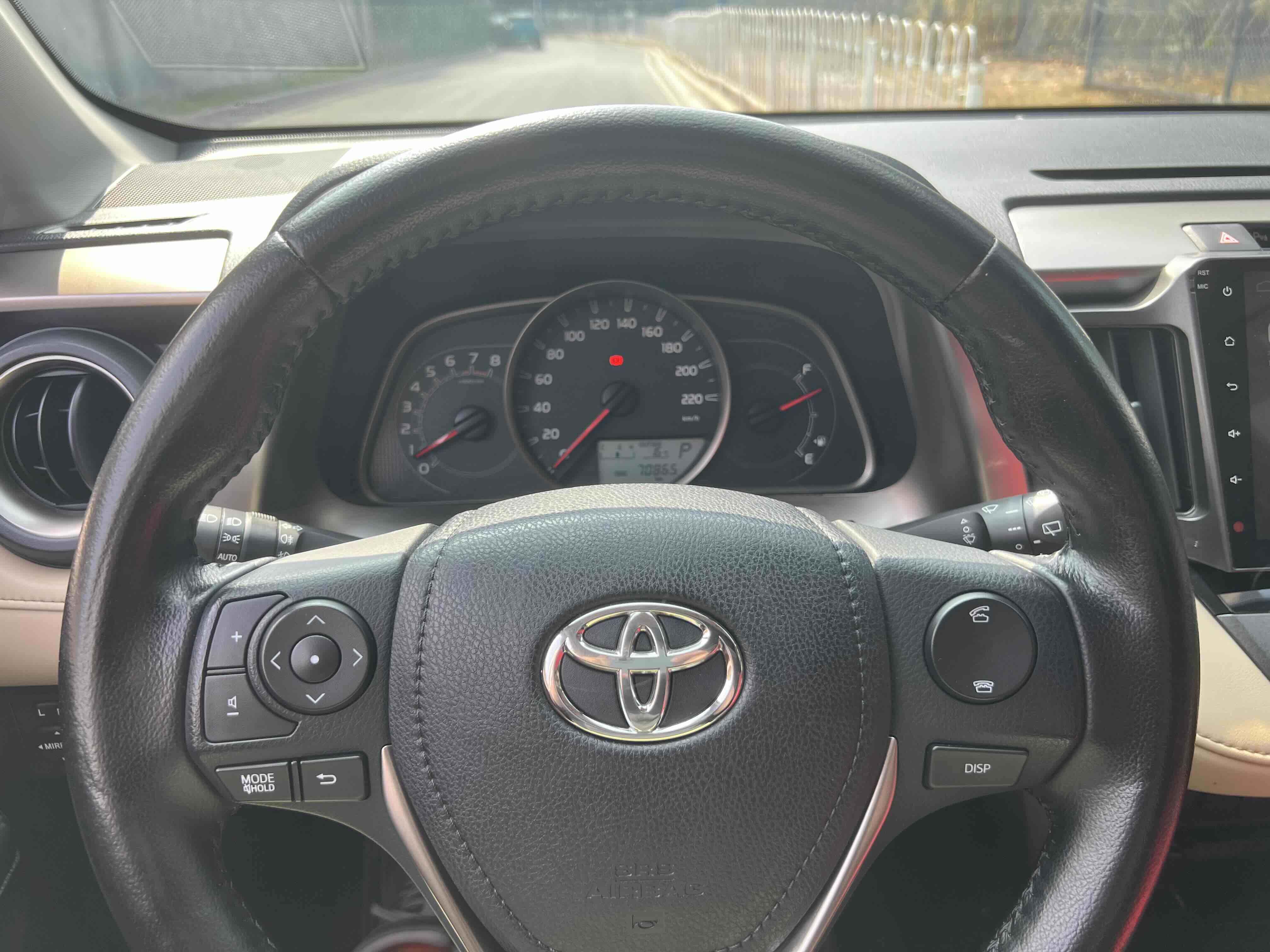 Toyota RAV4 2016 car image #22