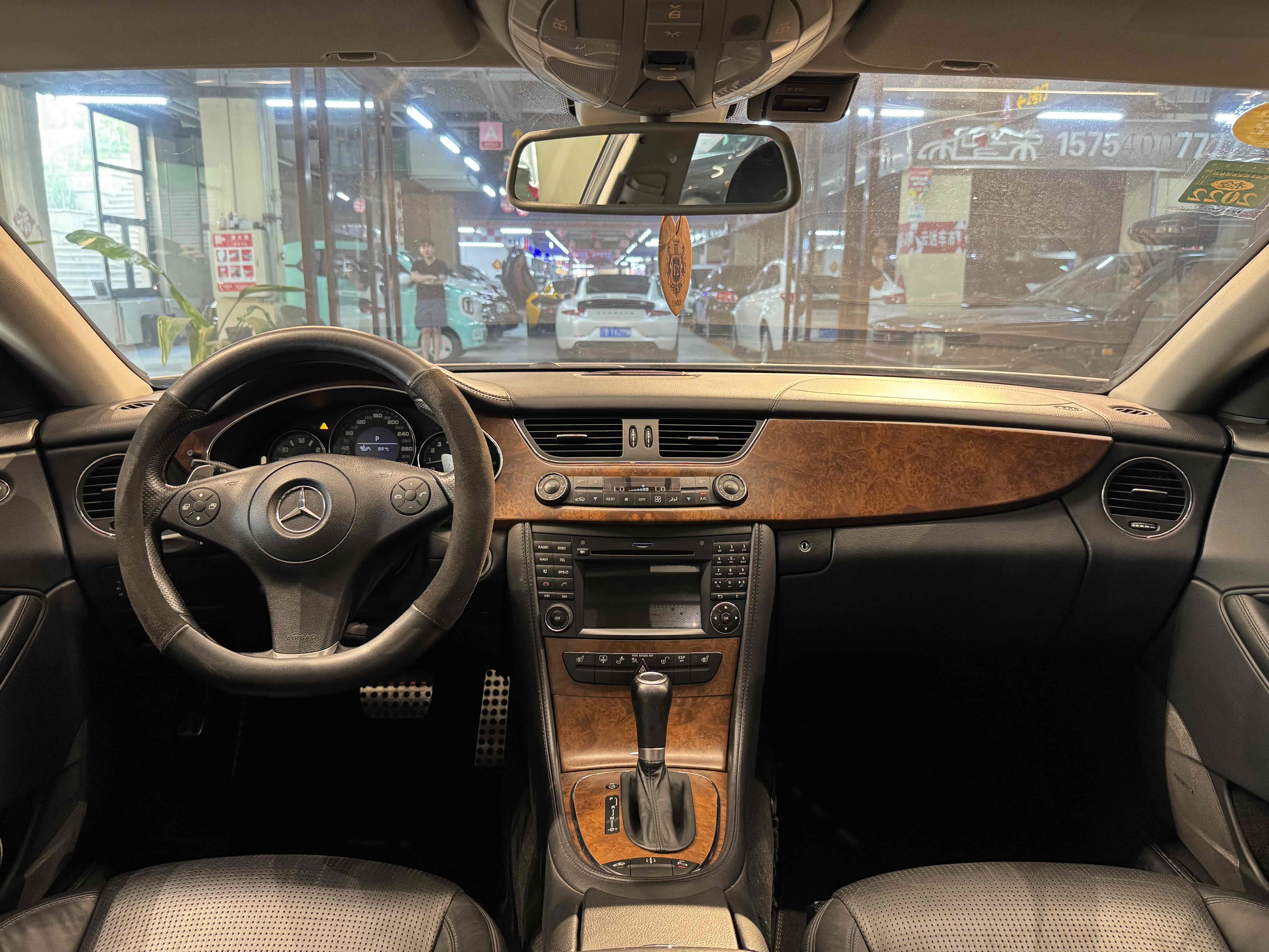 Mercedes-Benz CLS AMG 2009 car image #22